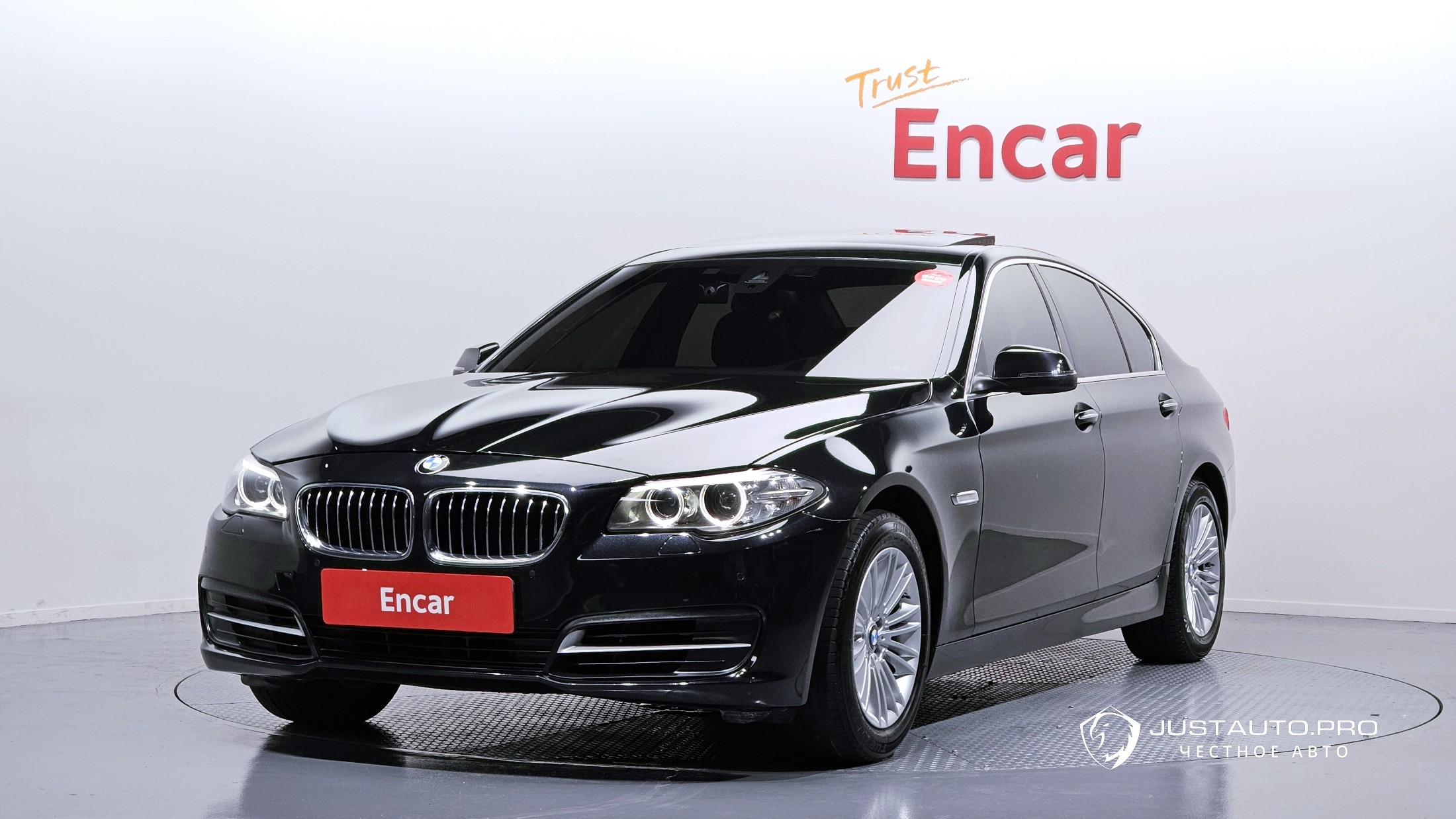 Автомобиль BMW 5-Series