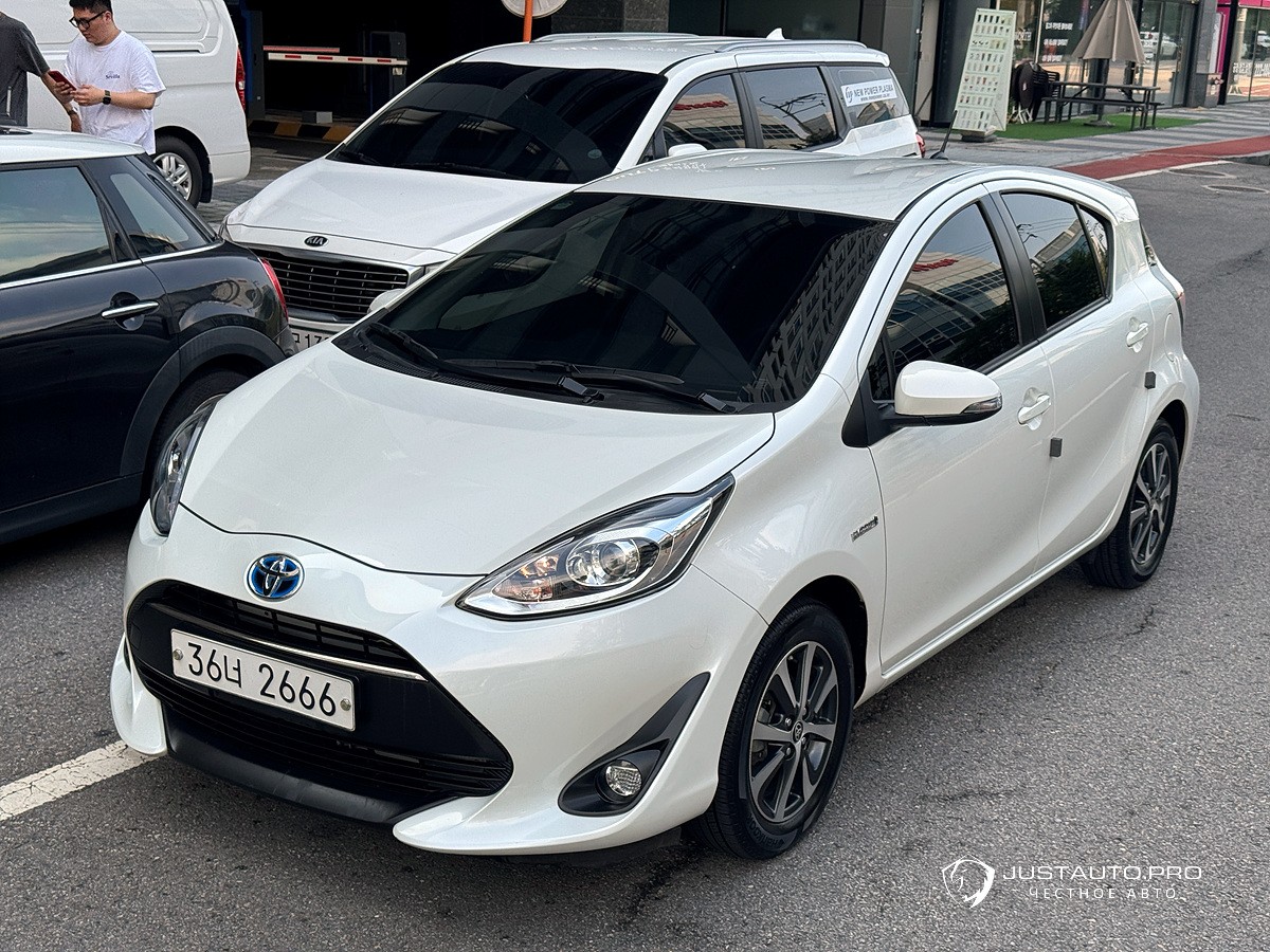 Автомобиль Toyota Prius