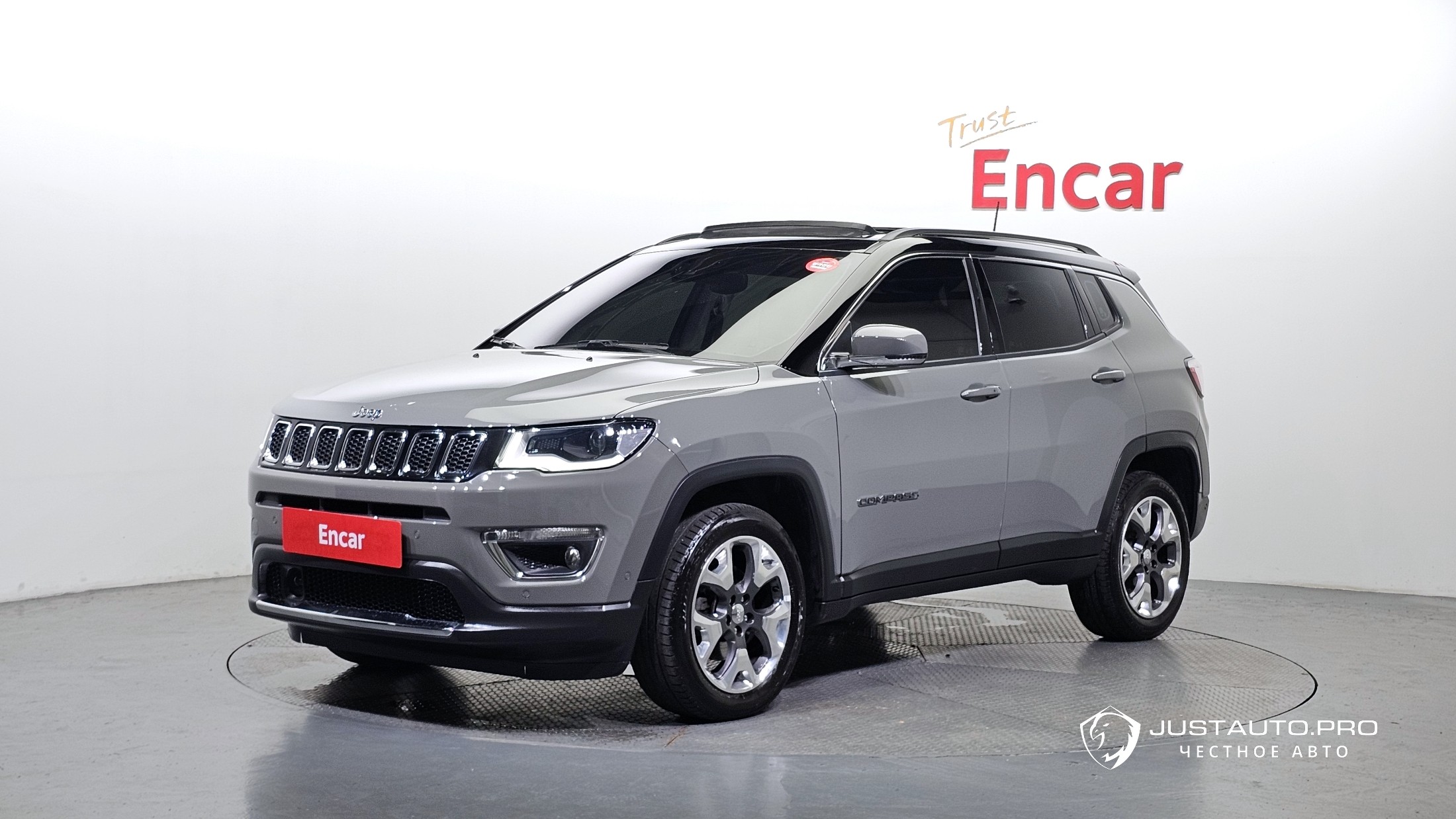 Автомобиль Jeep Compass