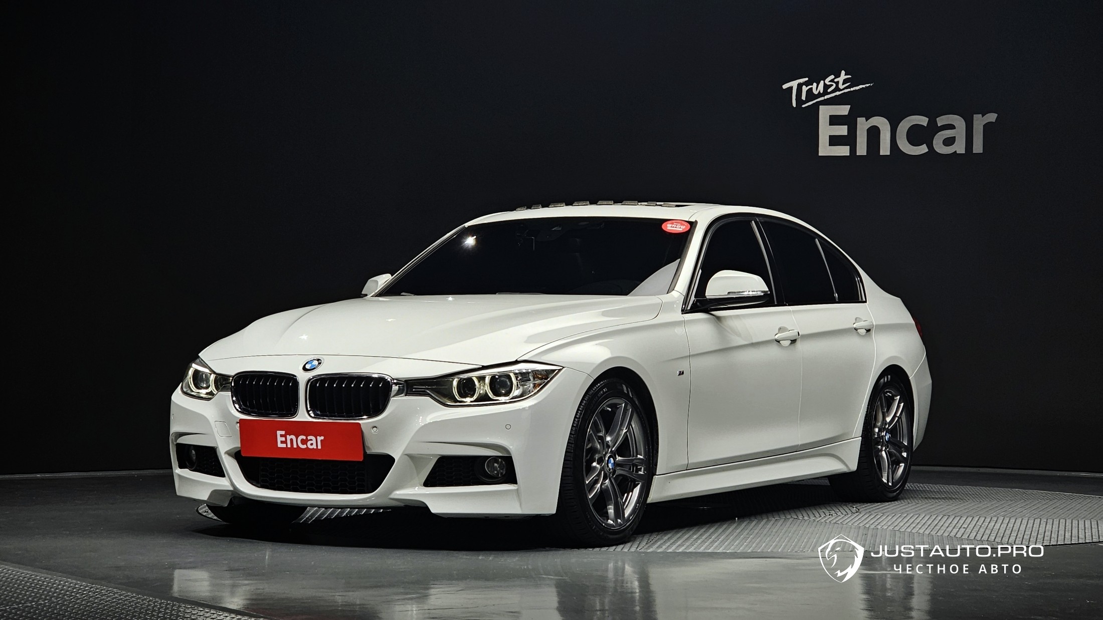Автомобиль BMW 3-Series