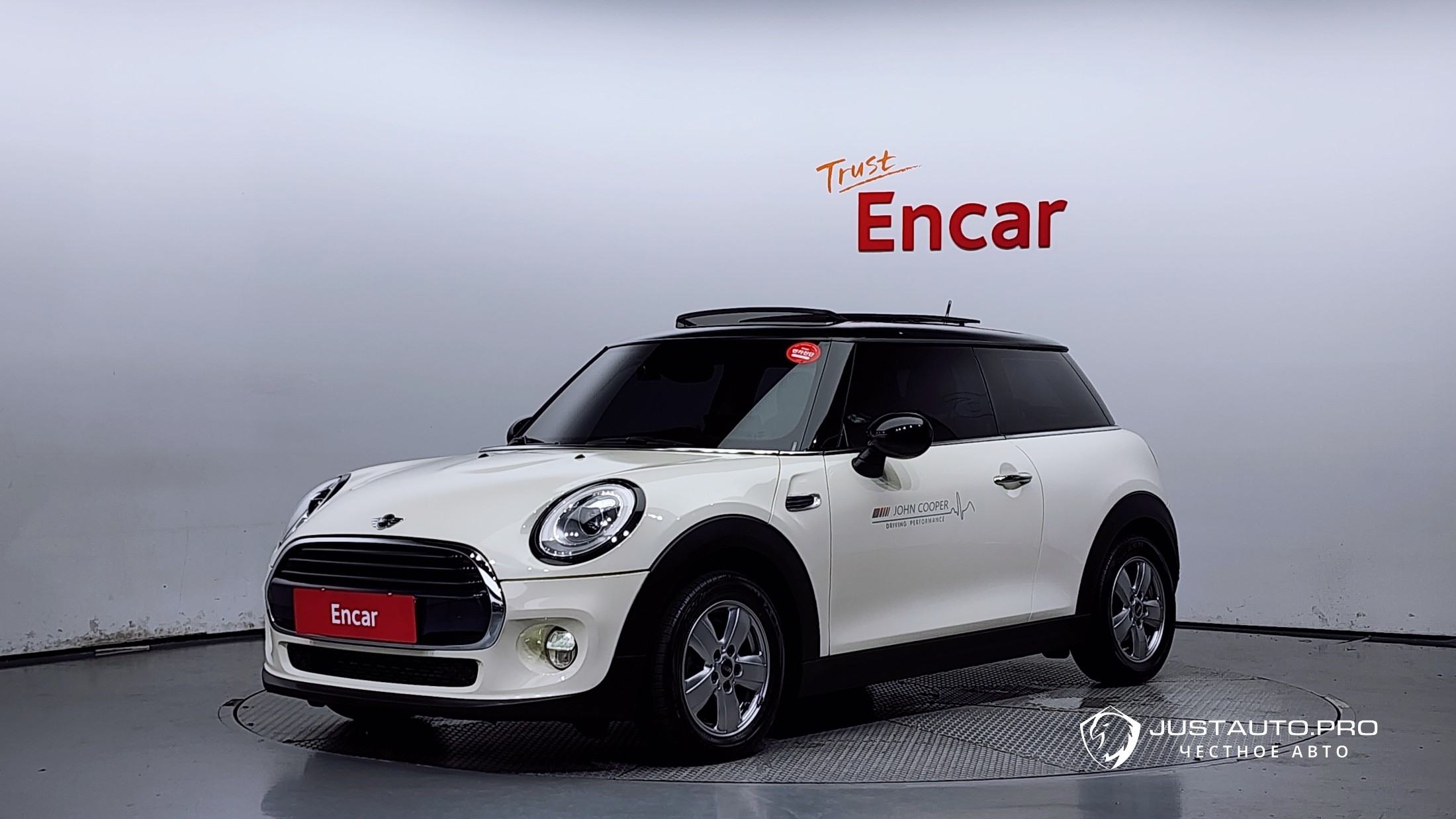 Автомобиль Mini Cooper