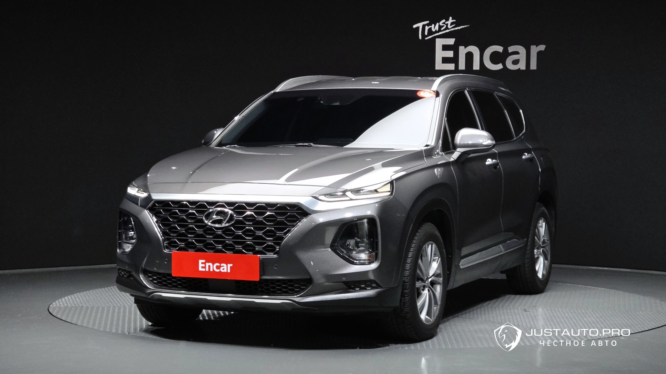 Автомобиль Hyundai Santafe