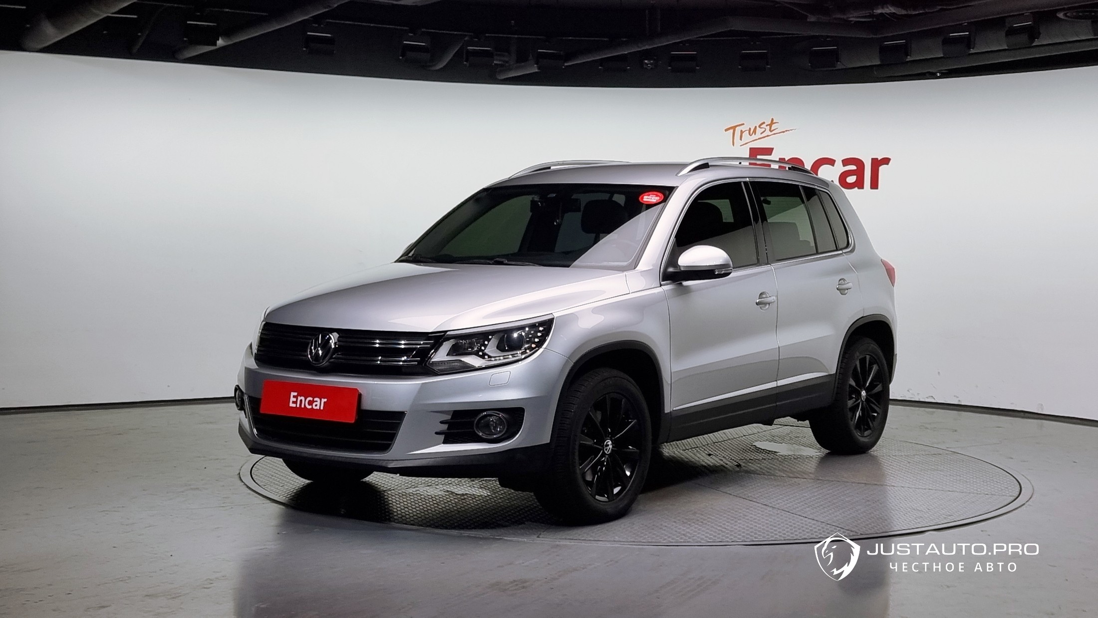 Автомобиль Volkswagen Tiguan