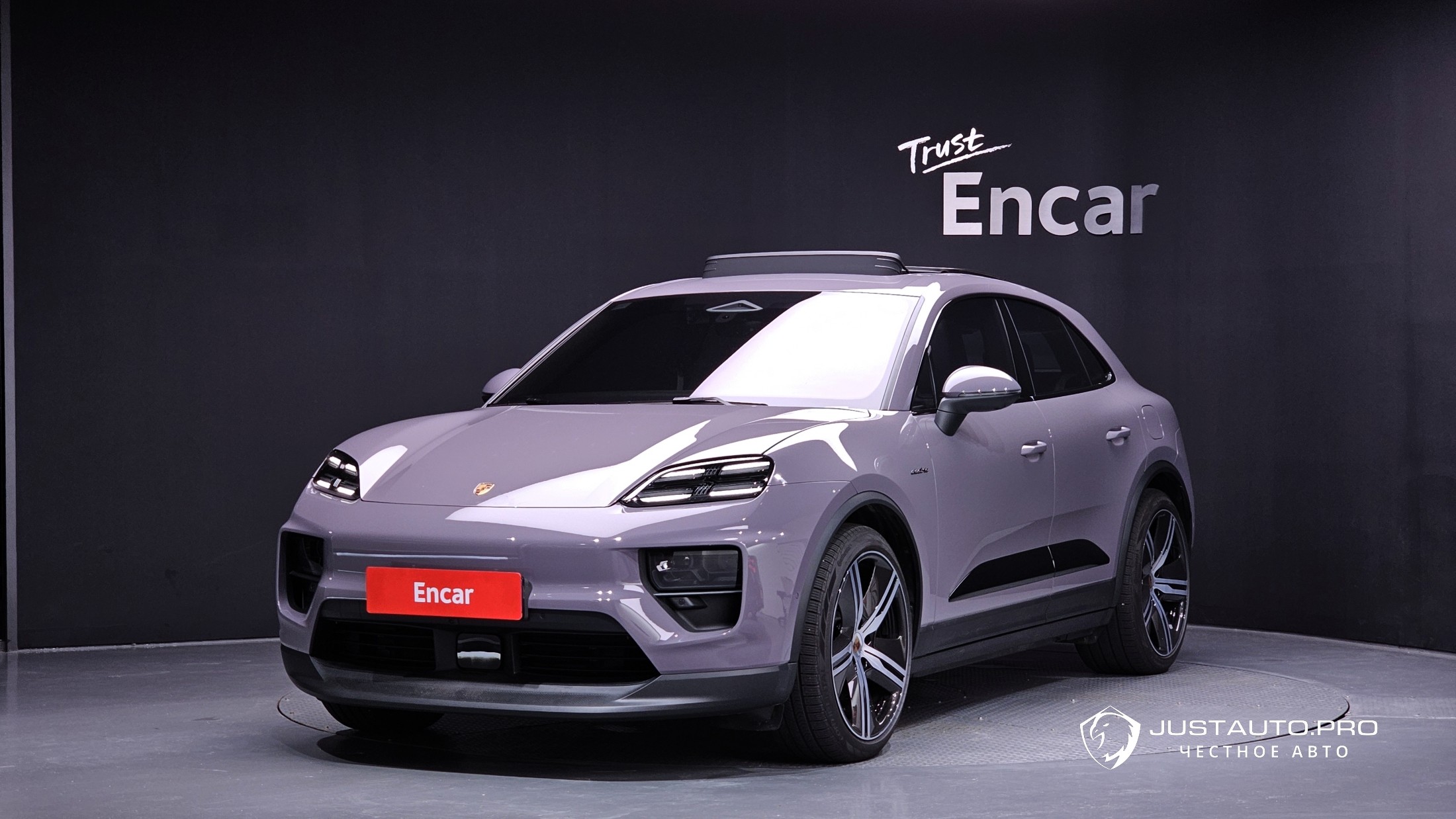 Автомобиль Porsche Macan