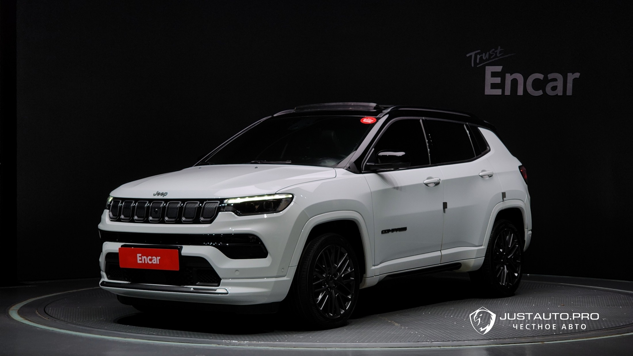 Автомобиль Jeep Compass
