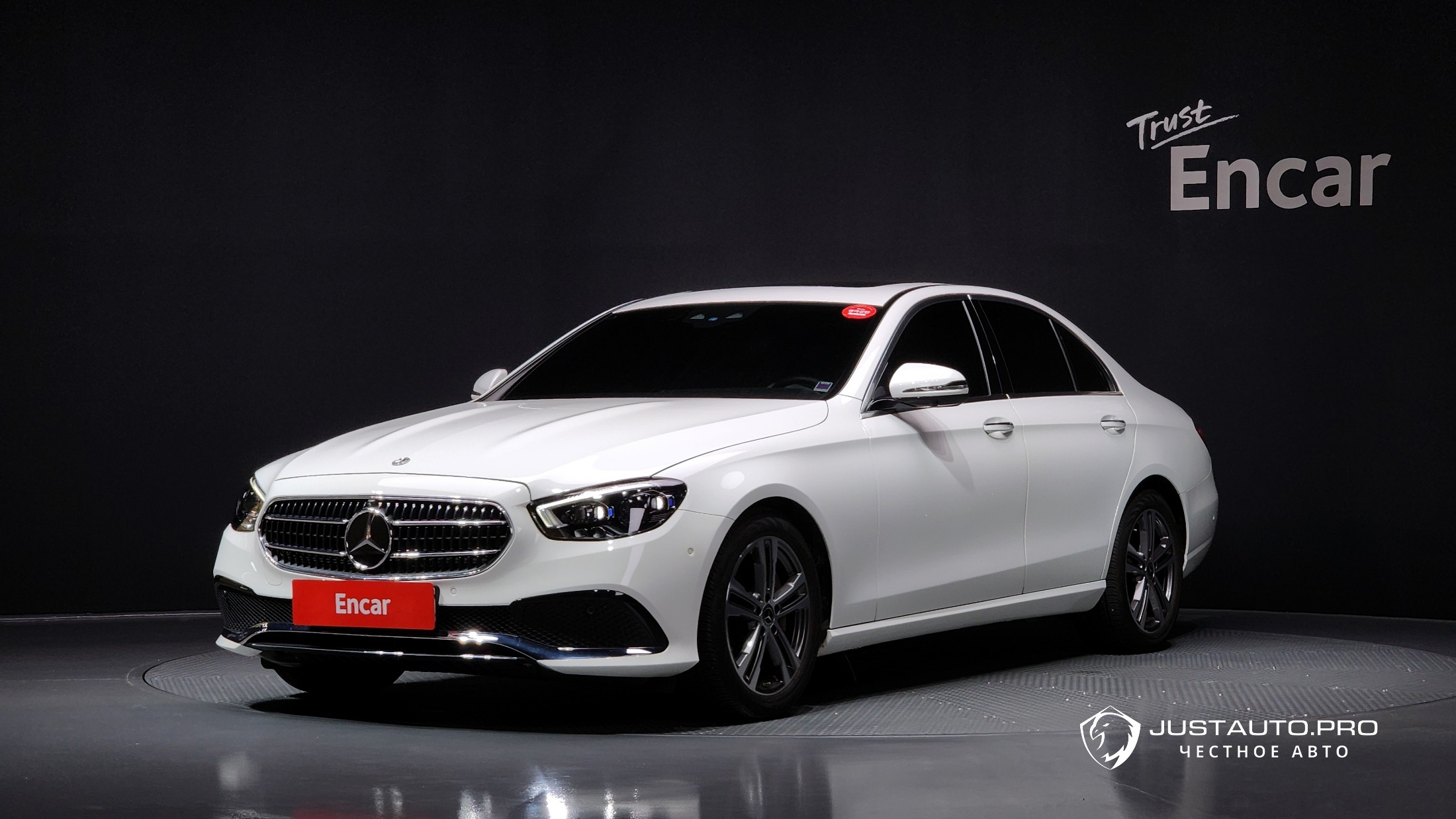 Автомобиль Mercedes-Benz E-Class