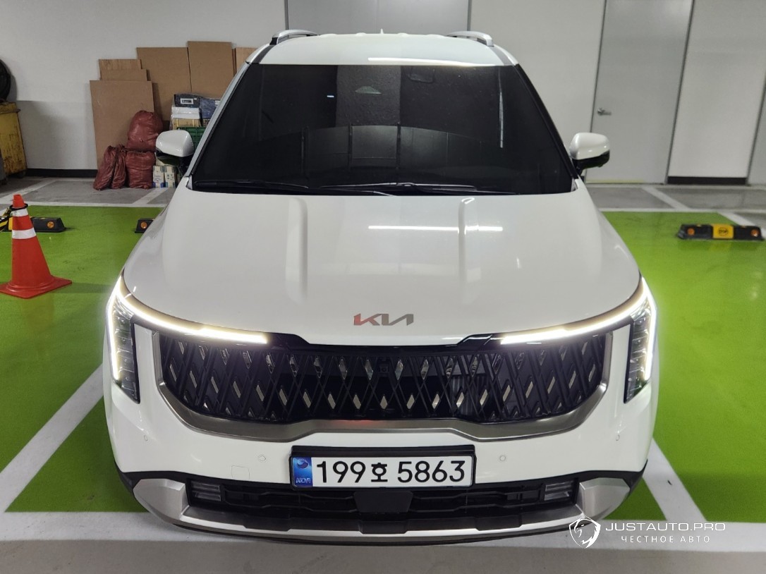 Автомобиль Kia Canival