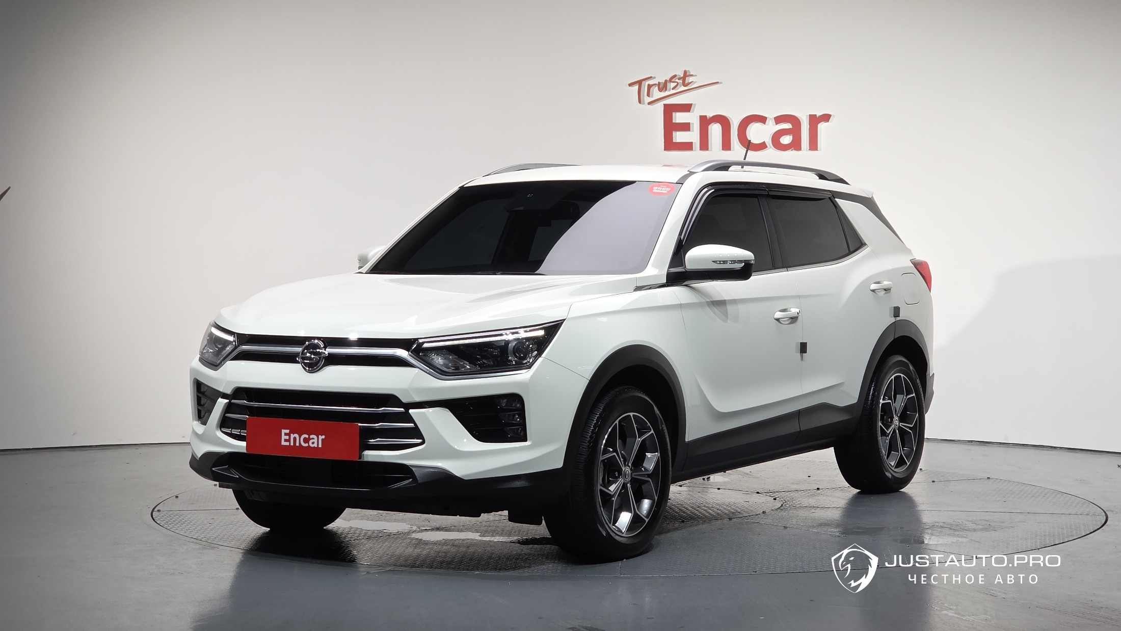 Автомобиль KG_Mobility_Ssangyong KORANDO