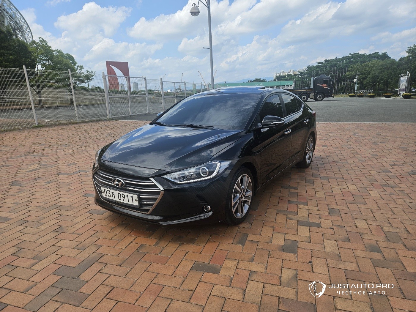 Автомобиль Hyundai AVANTE