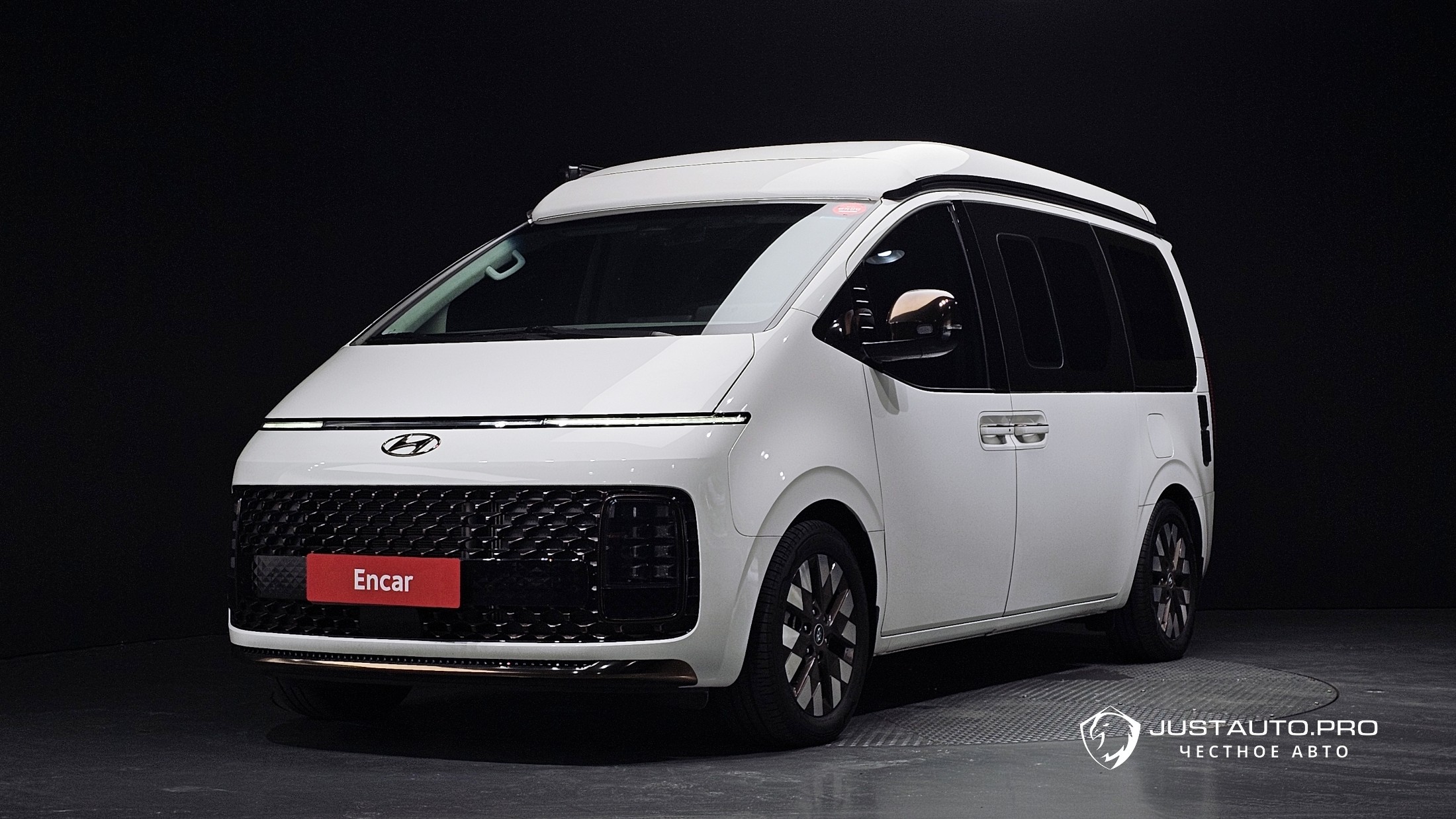 Автомобиль Hyundai Staria