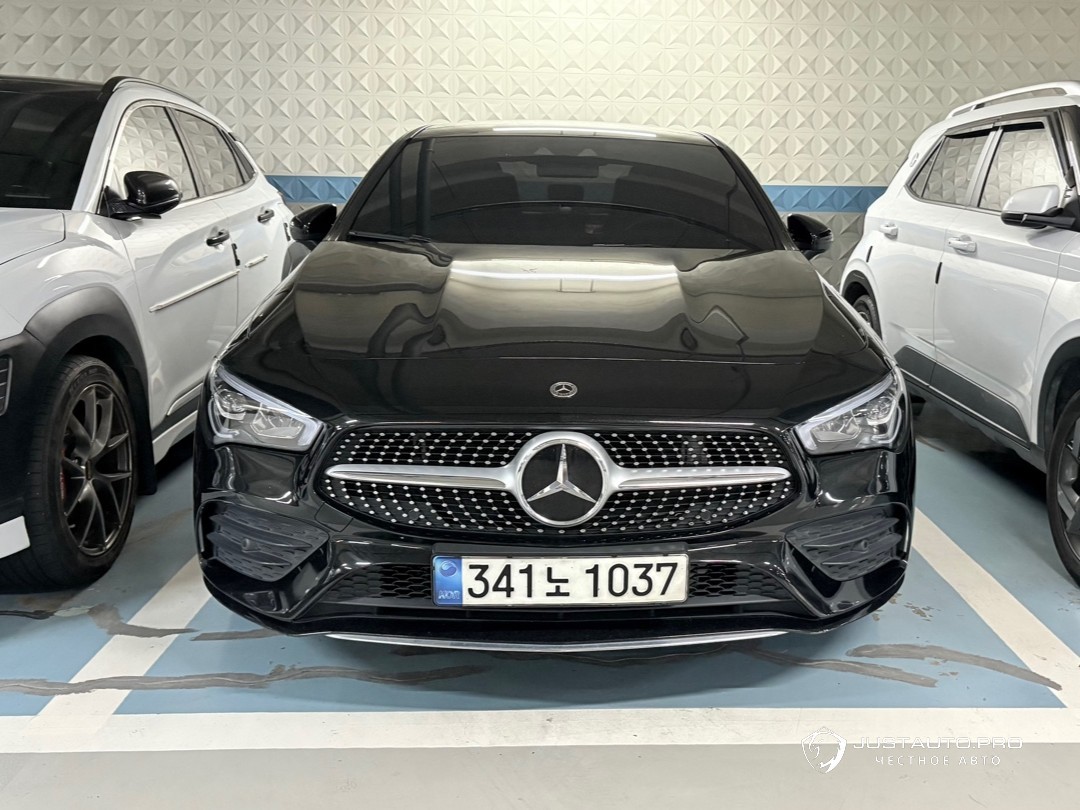 Автомобиль Mercedes-Benz CLA-Class