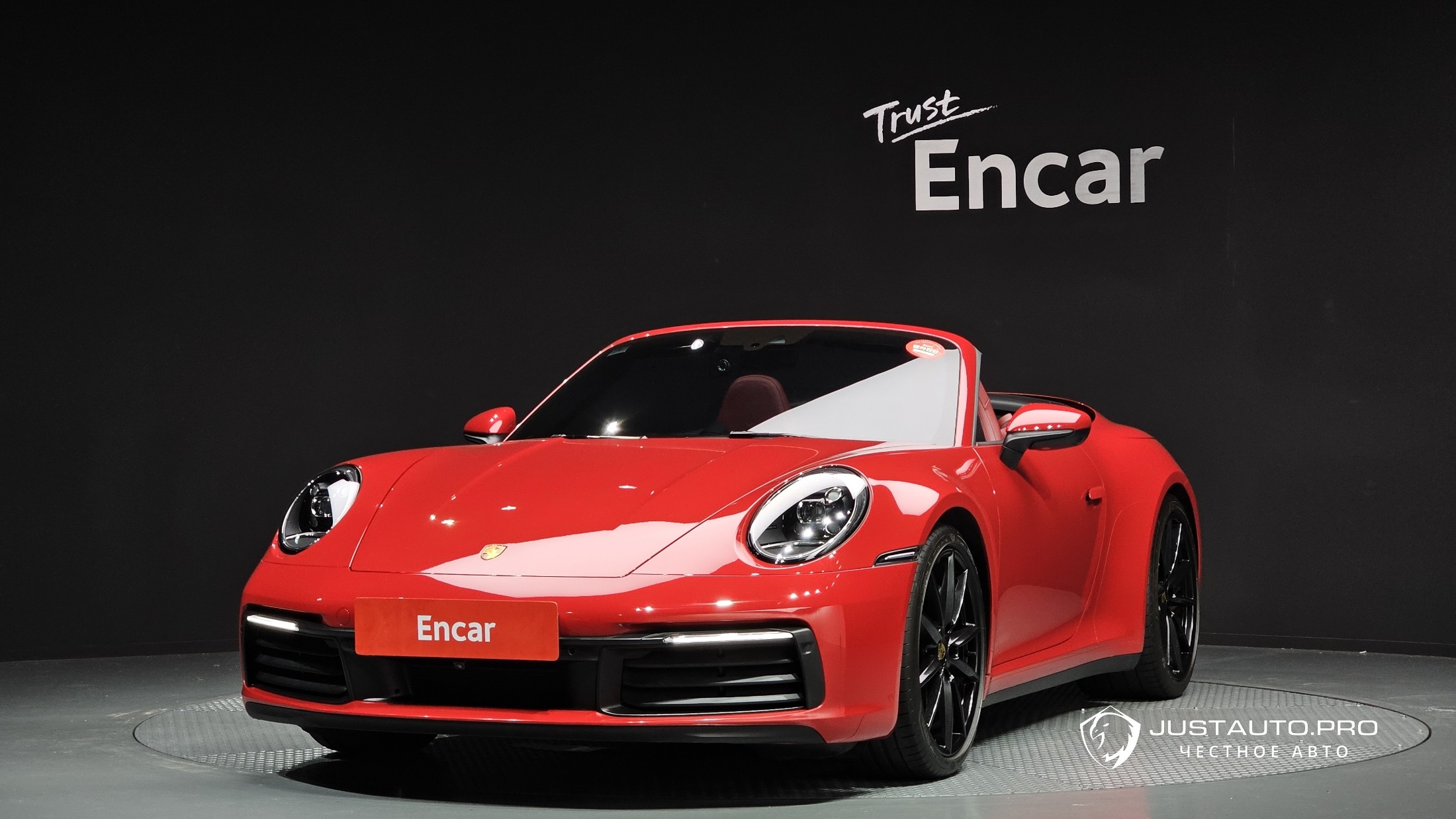 Автомобиль Porsche 911