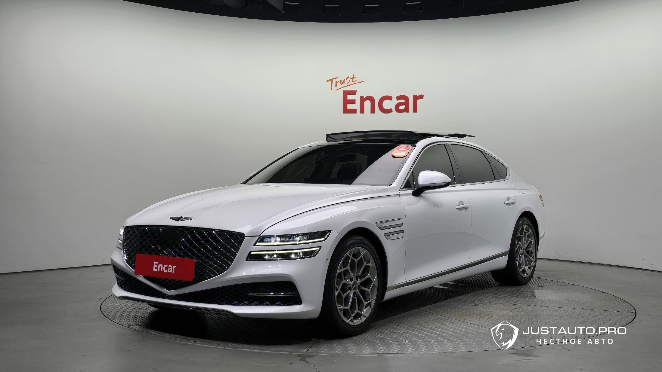 Автомобиль Genesis G80