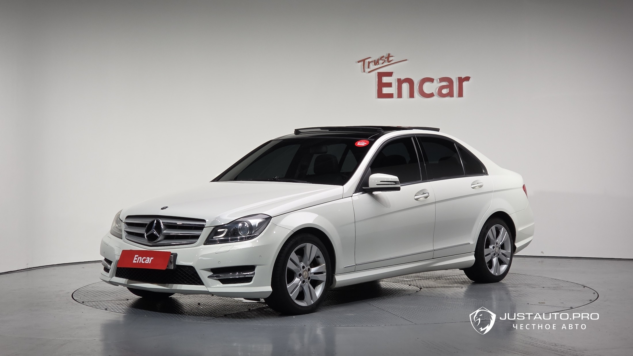Автомобиль Mercedes-Benz C-Class