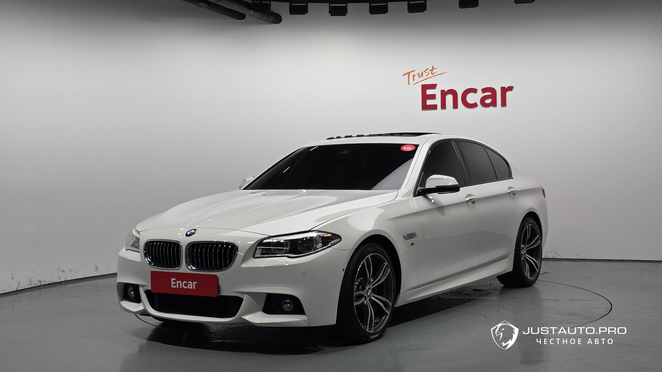 Автомобиль BMW 5-Series