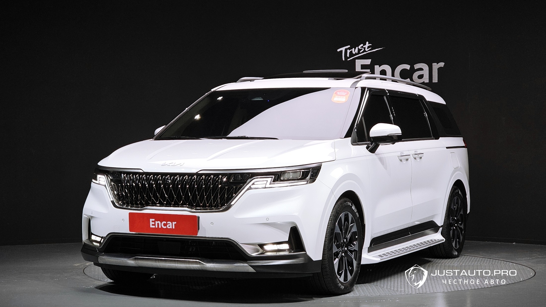 Автомобиль Kia Canival