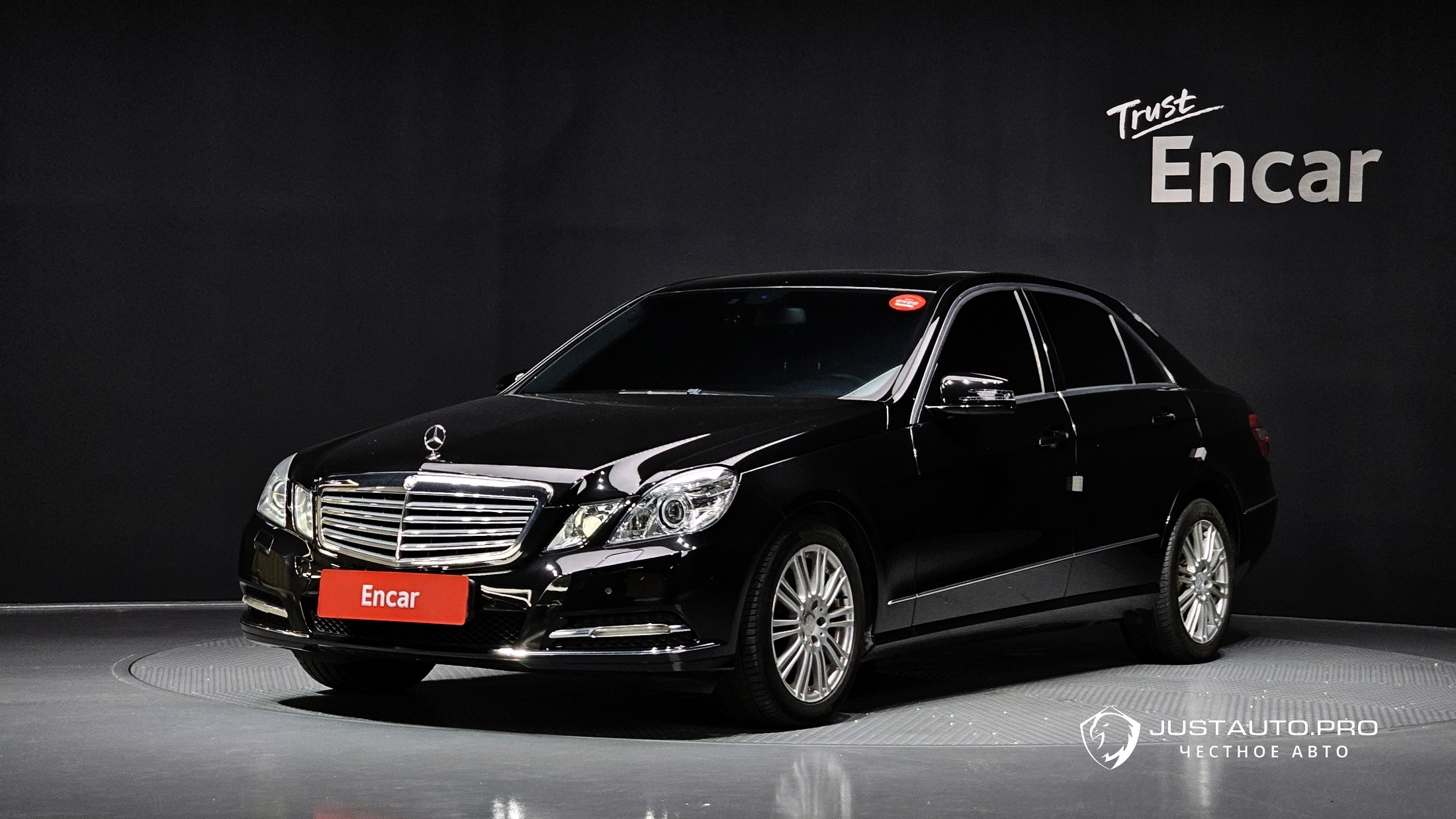 Автомобиль Mercedes-Benz E-Class