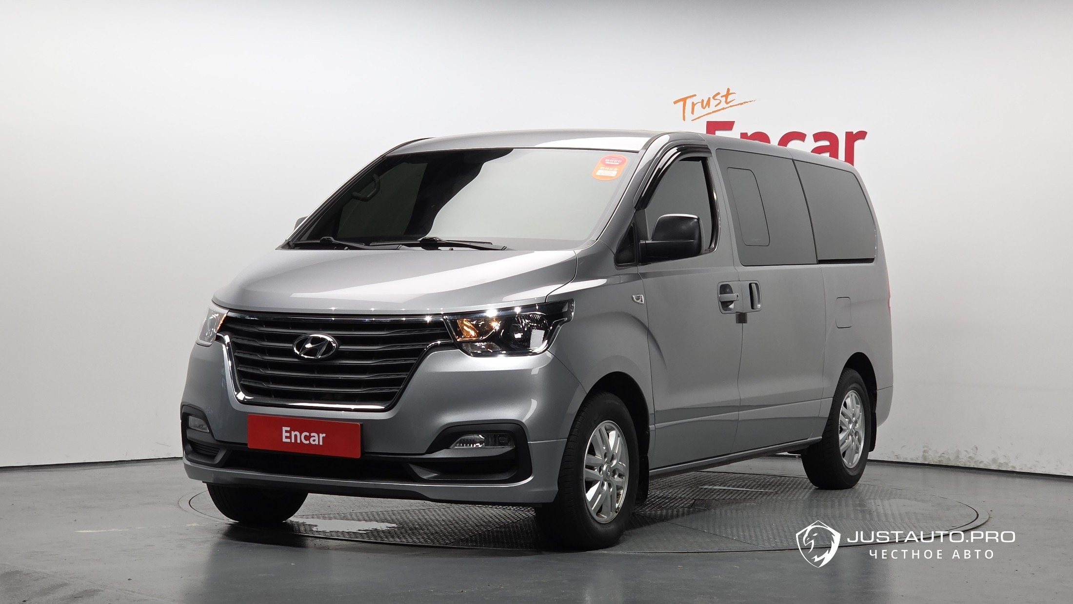 Автомобиль Hyundai Starex