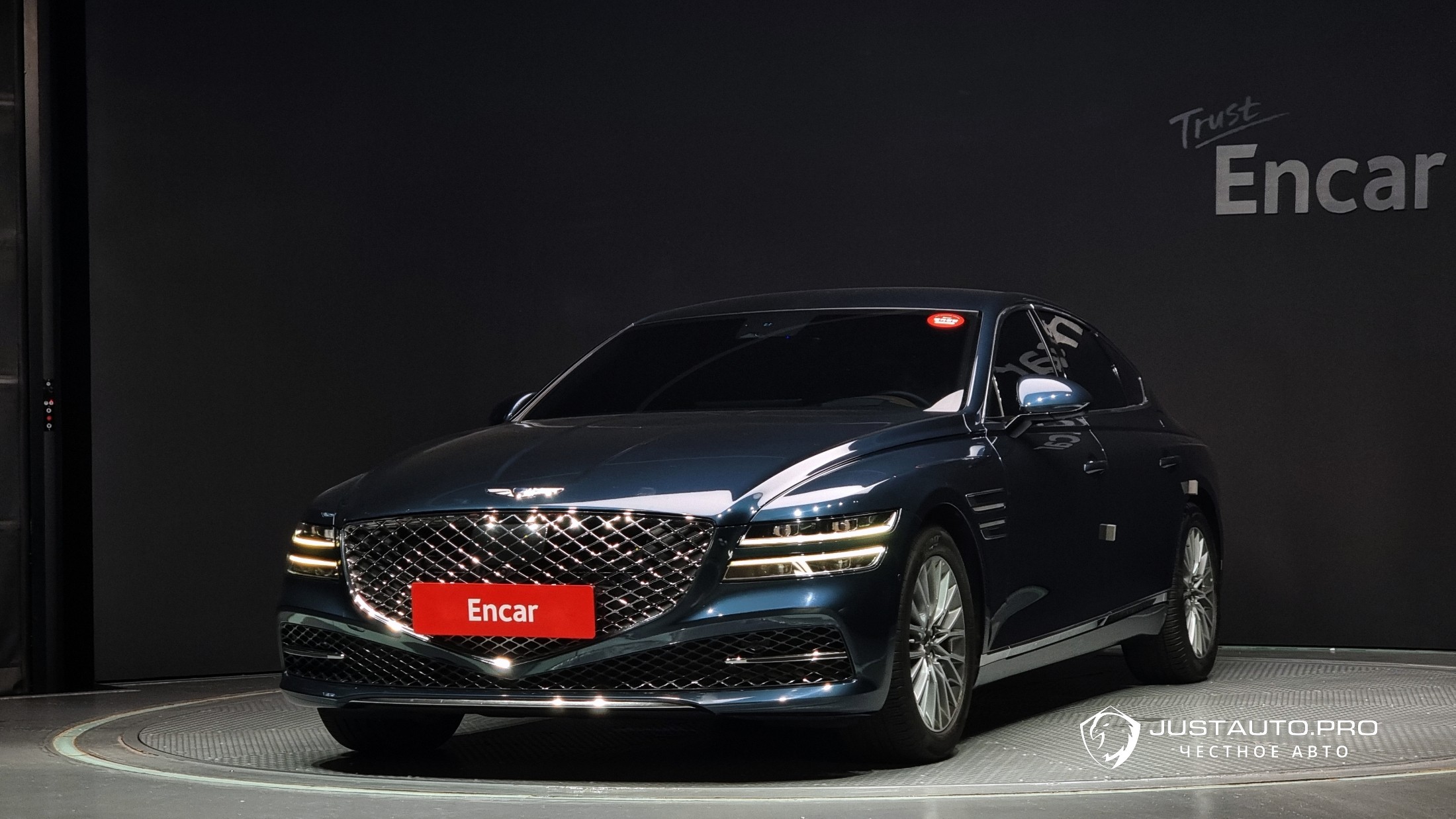 Автомобиль Genesis G80