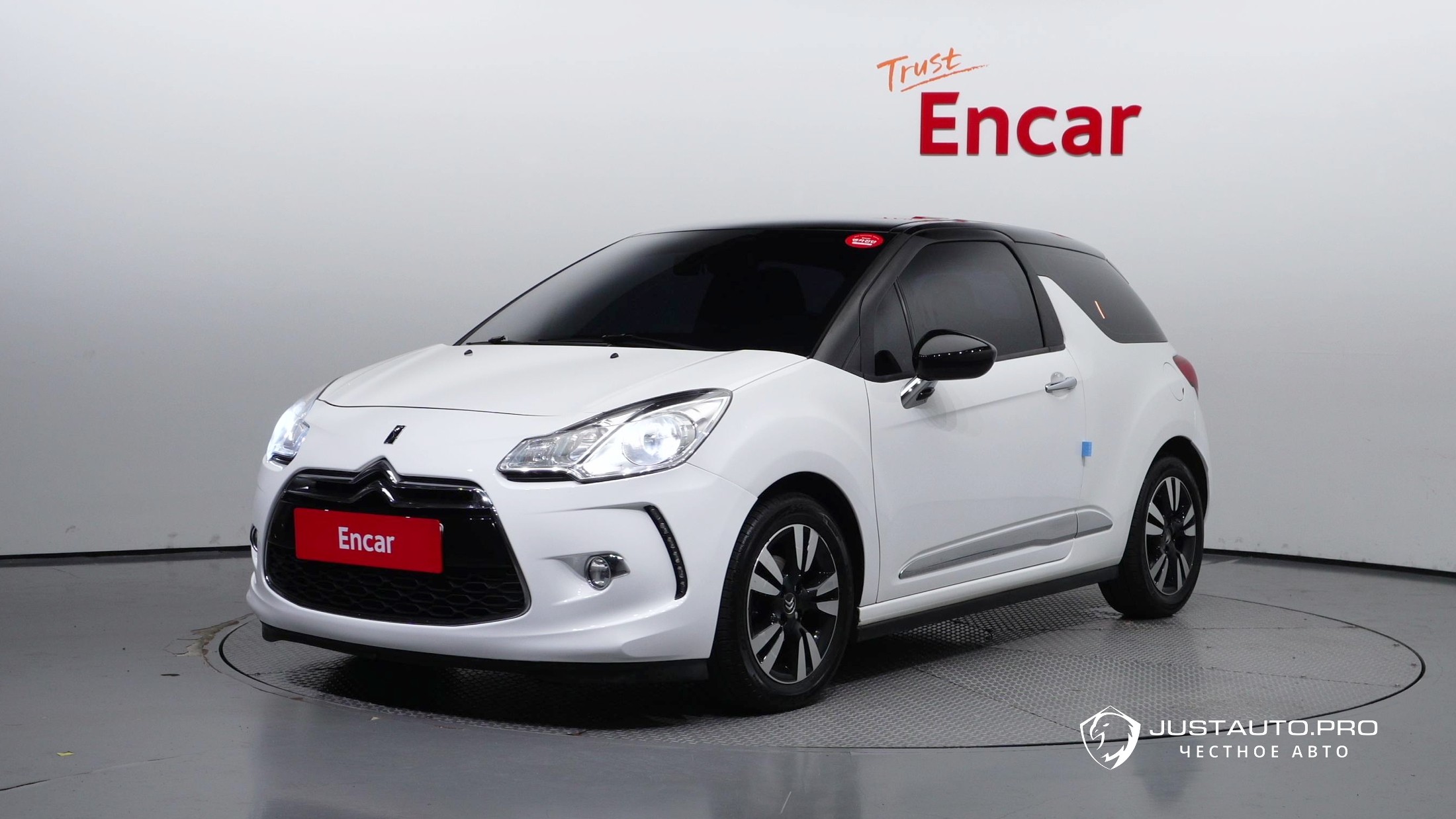 Автомобиль Citroen-DS DS3