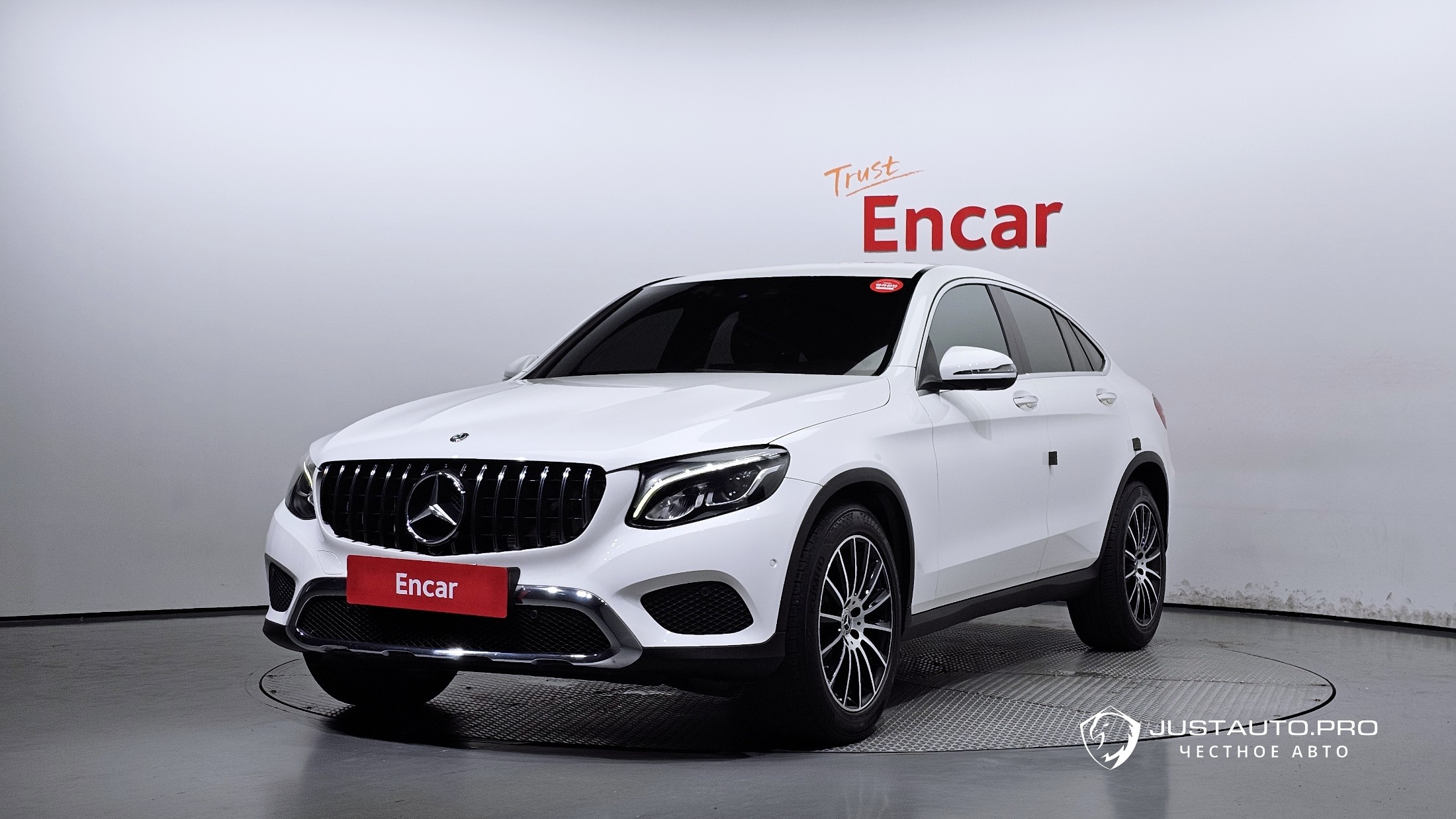 Автомобиль Mercedes-Benz GLC-Class