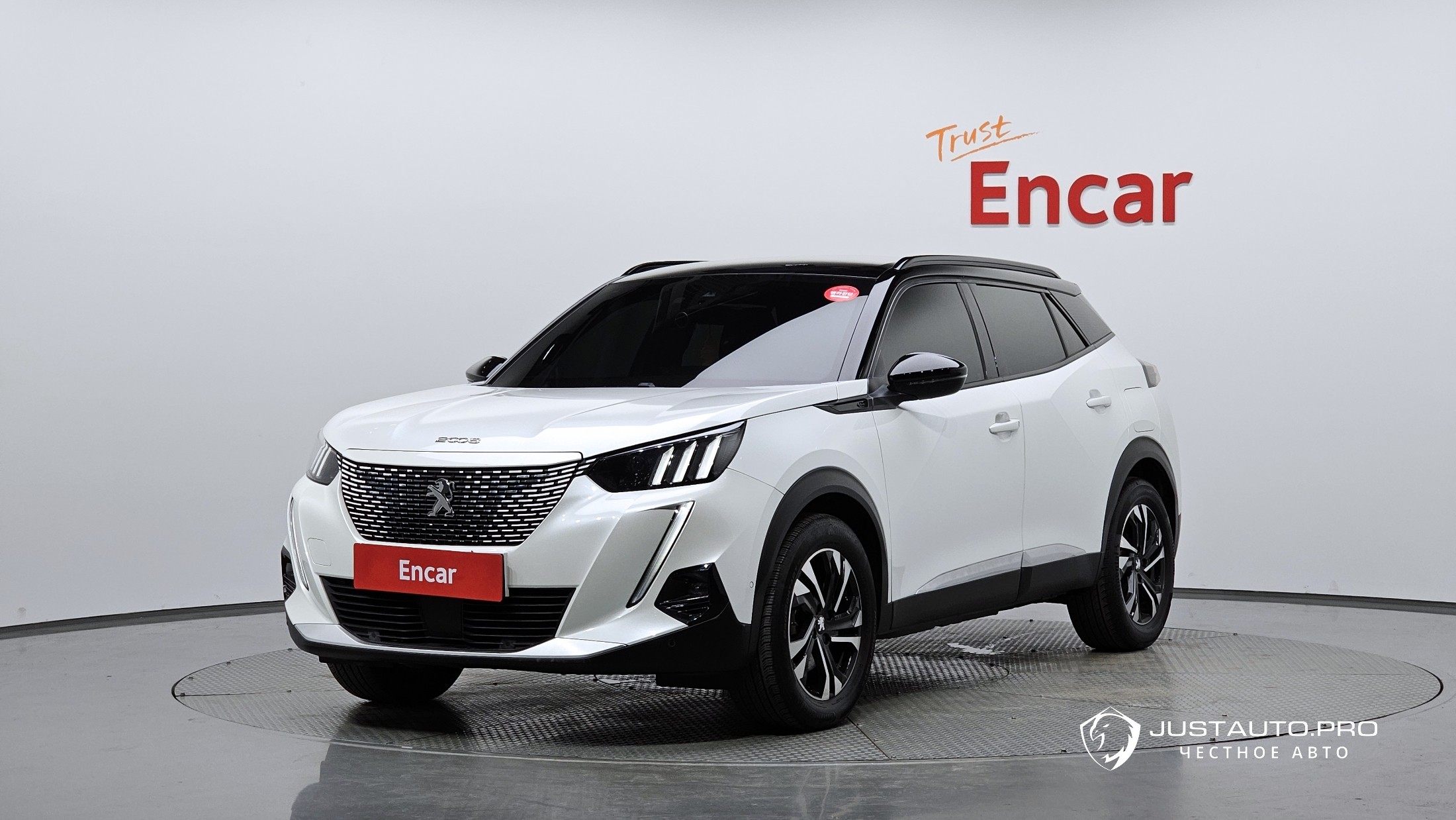 Автомобиль Peugeot 2008
