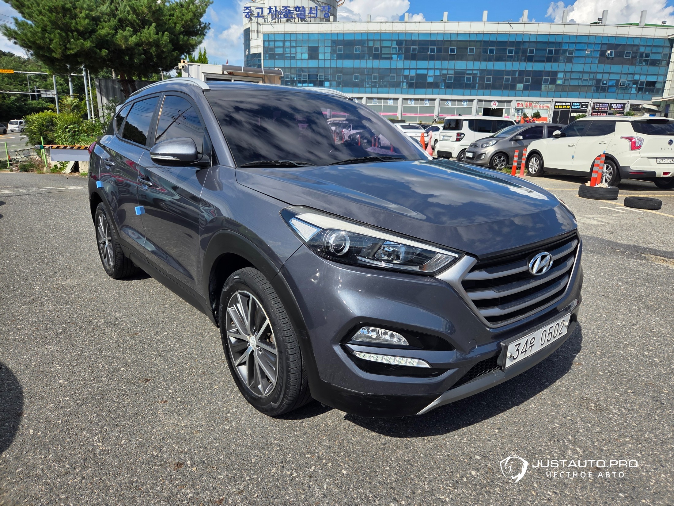 Автомобиль Hyundai Tucson