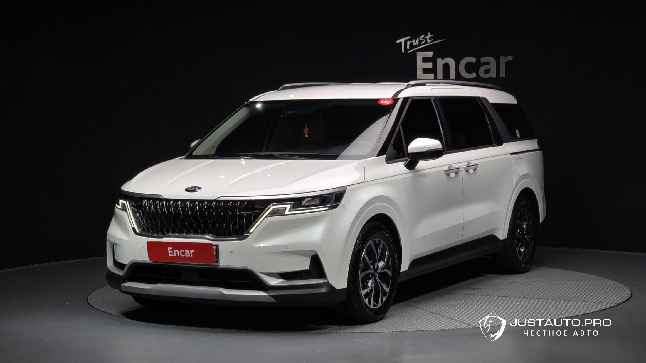 Автомобиль Kia Canival