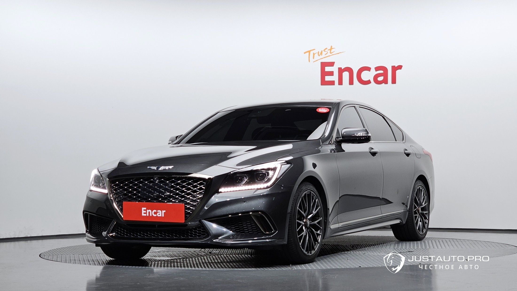 Автомобиль Genesis G80