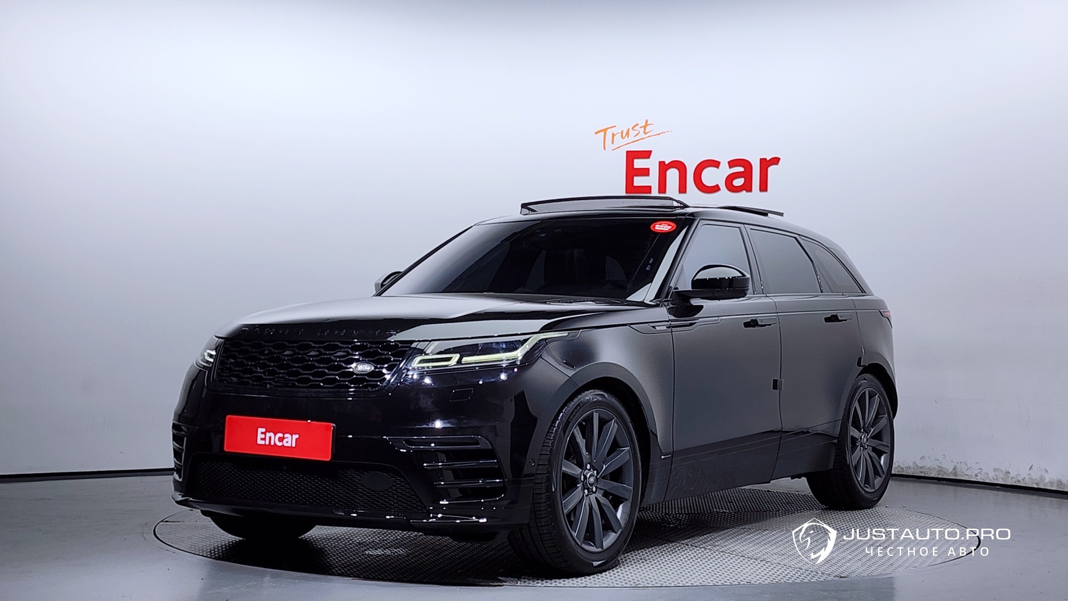 Автомобиль Land Rover Range Rover Velar