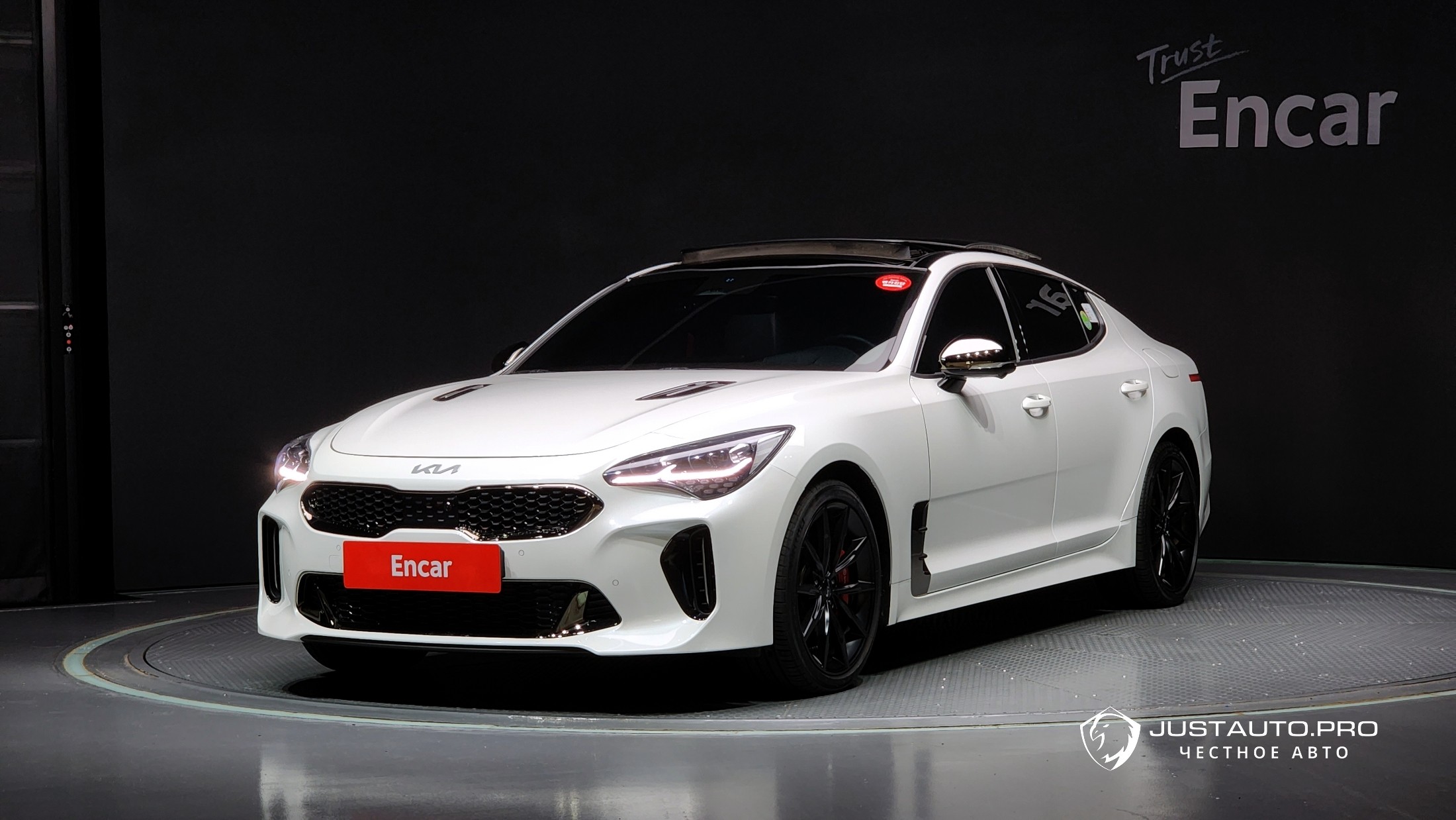 Автомобиль Kia Stinger
