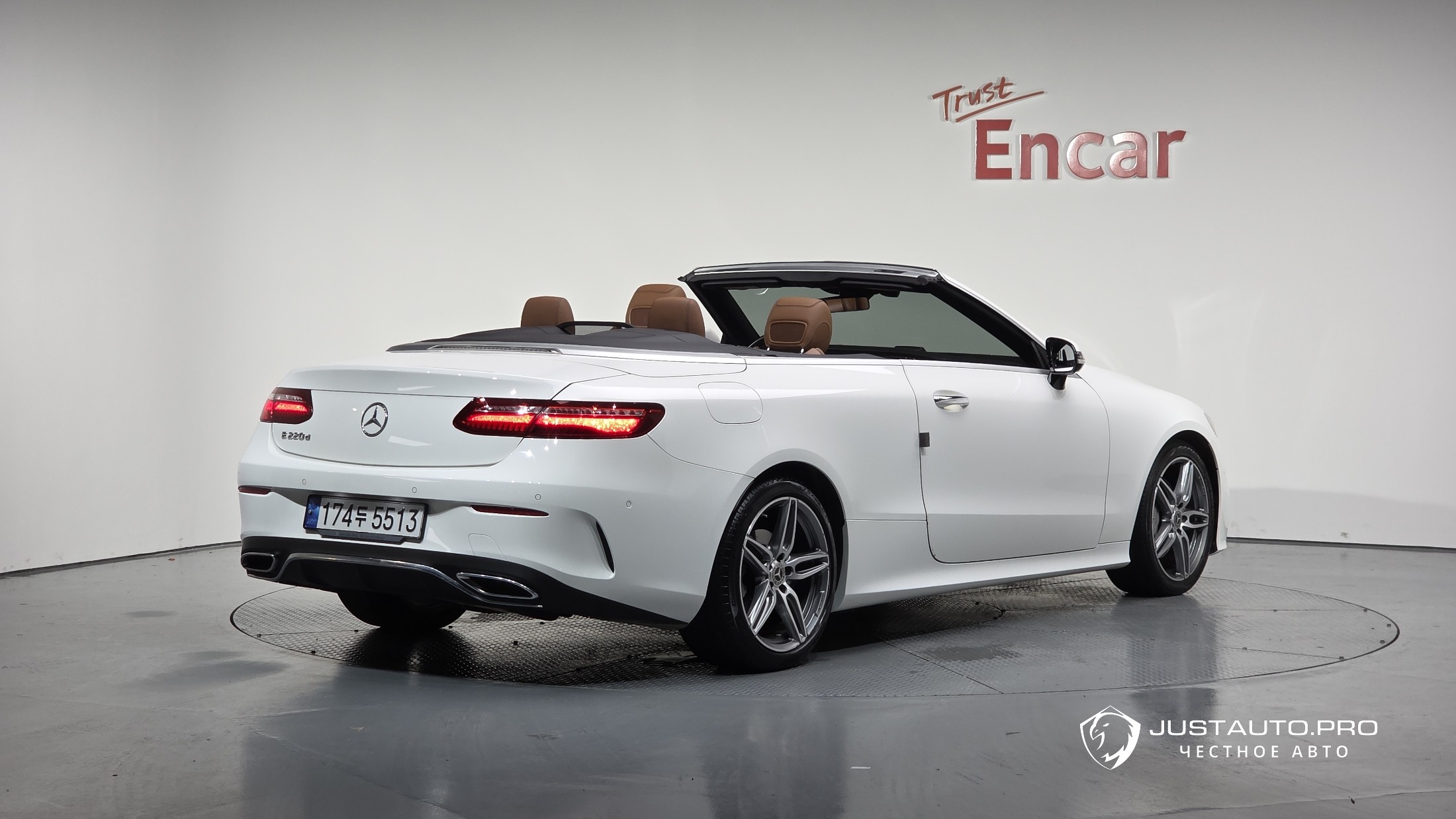 Автомобиль Mercedes-Benz E-Class