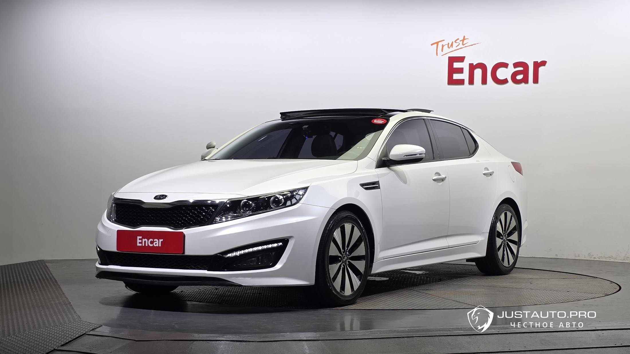 Автомобиль Kia K5