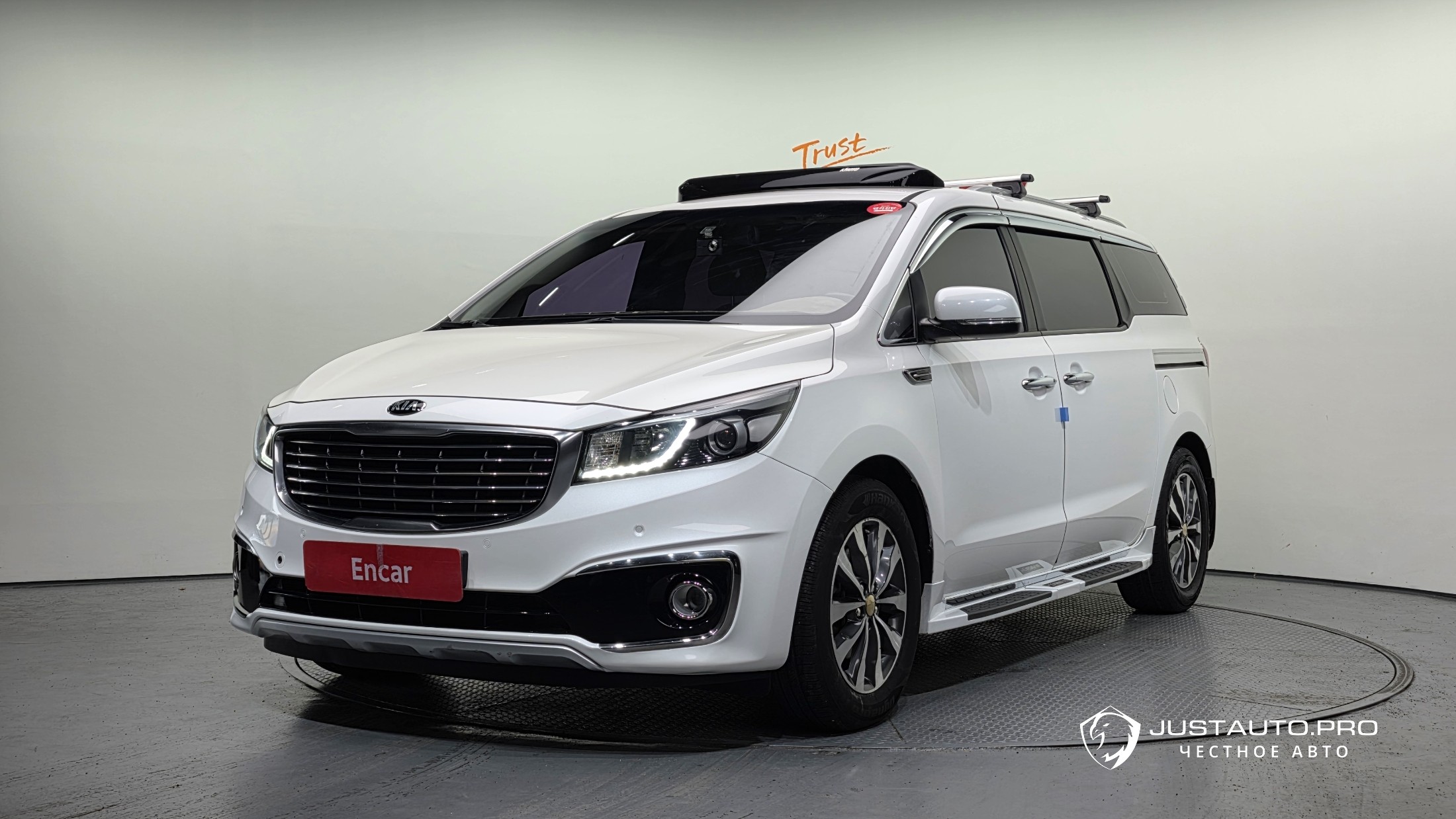 Автомобиль Kia Canival