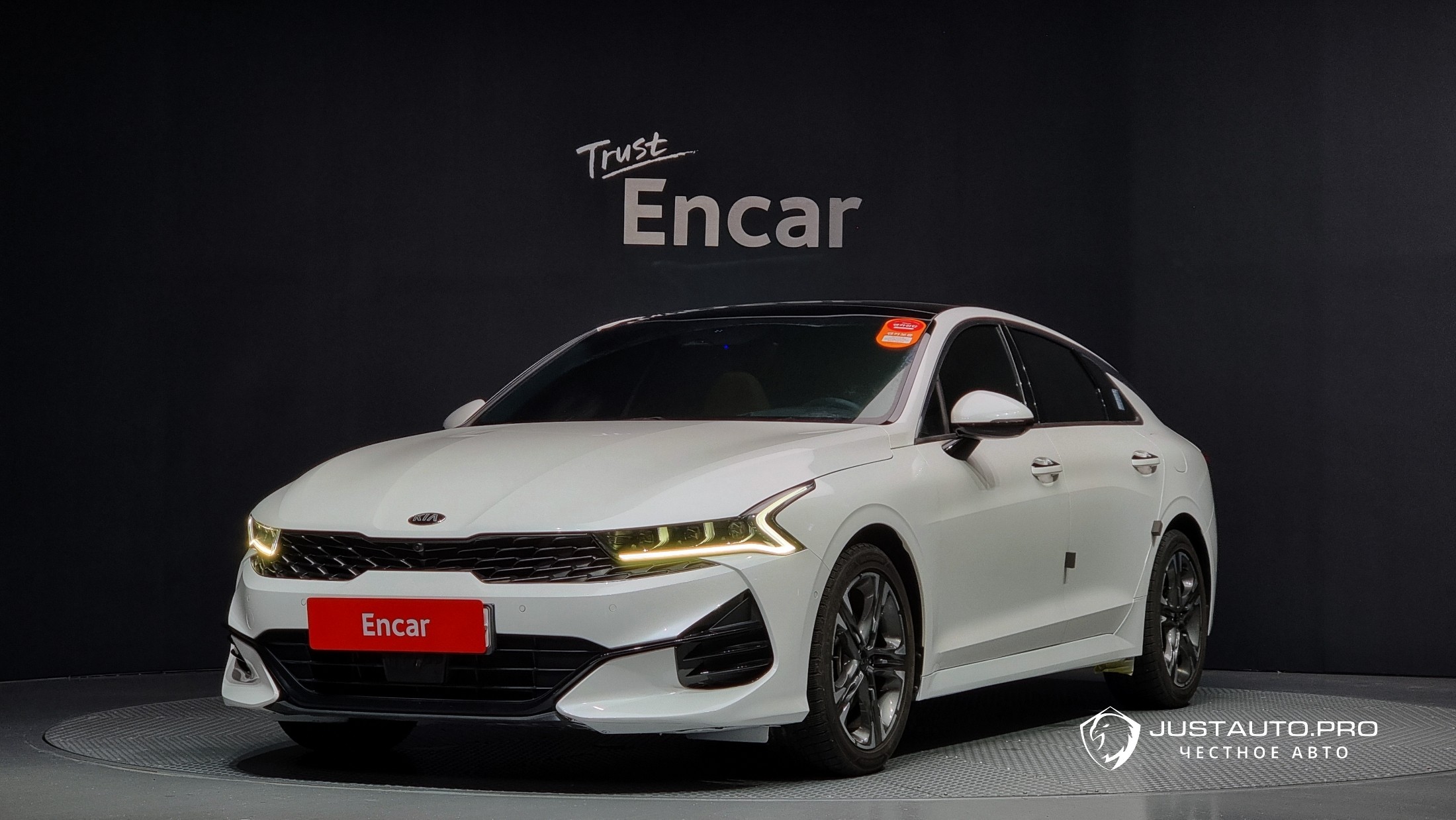 Автомобиль Kia K5