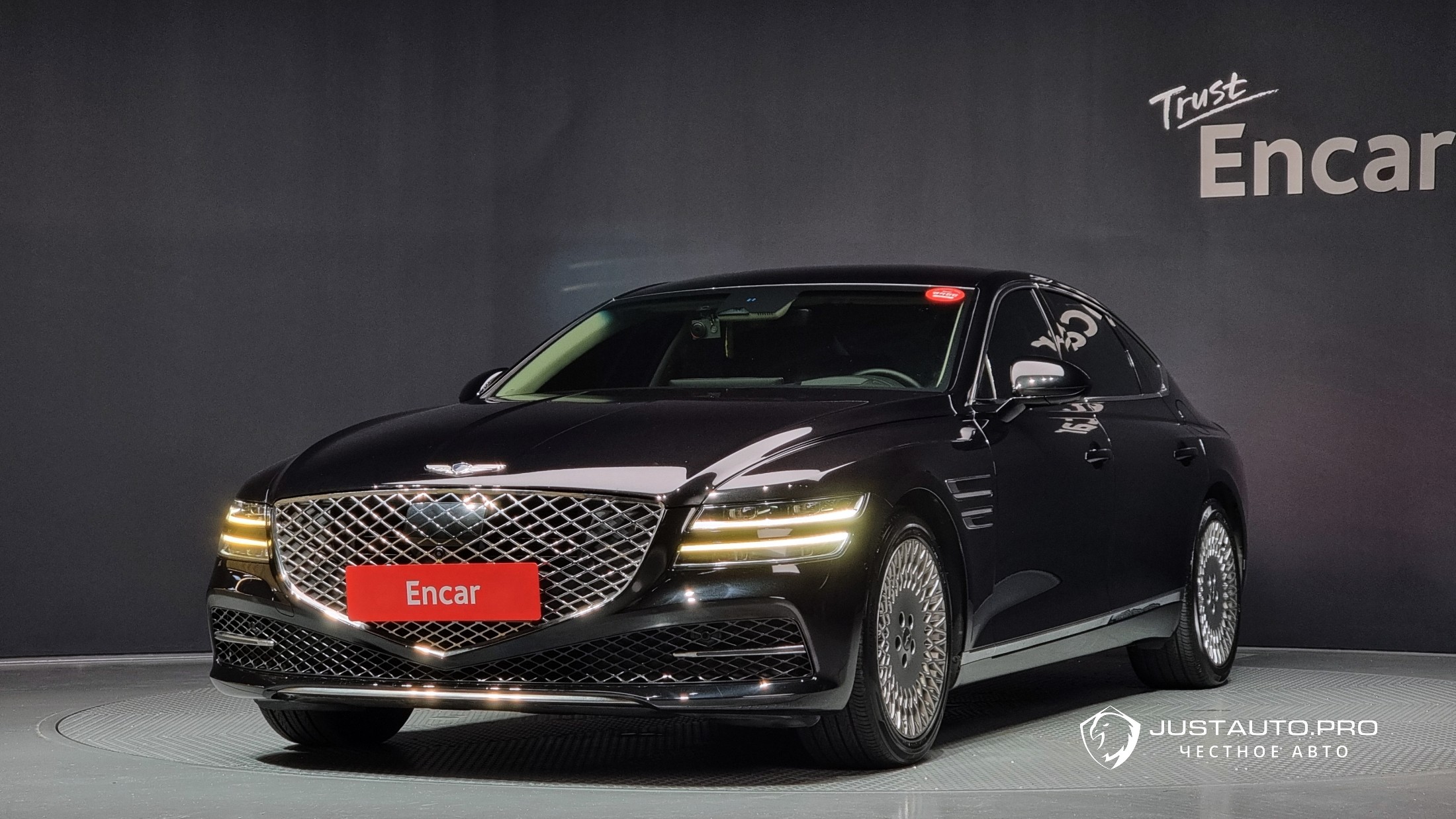 Автомобиль Genesis G80