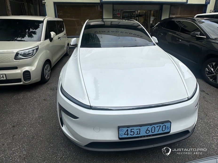 Автомобиль Tesla Model Y