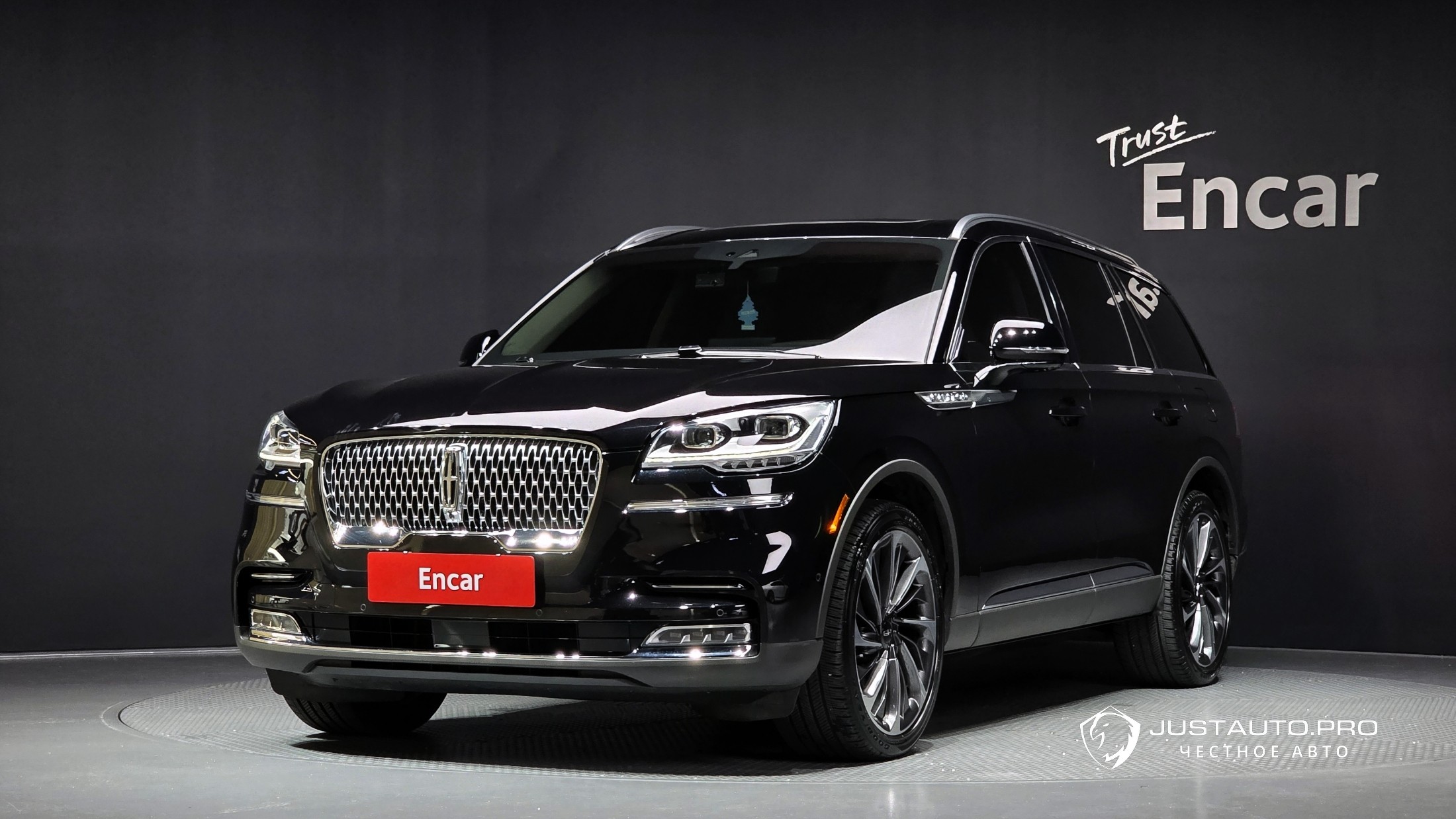 Автомобиль Lincoln Aviator