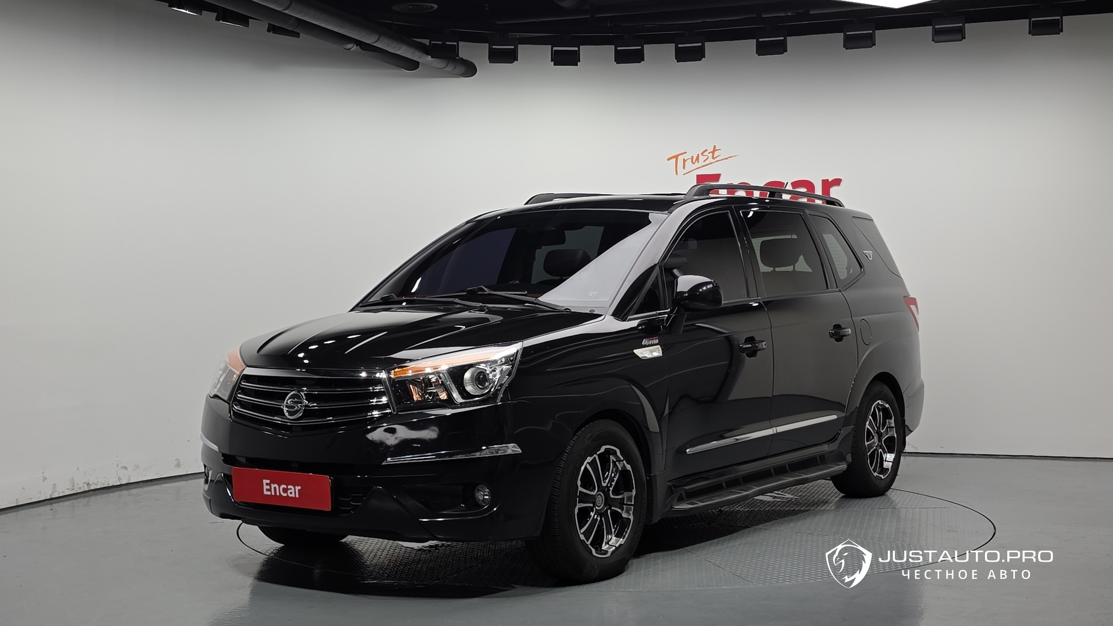 Автомобиль KG_Mobility_Ssangyong KORANDO