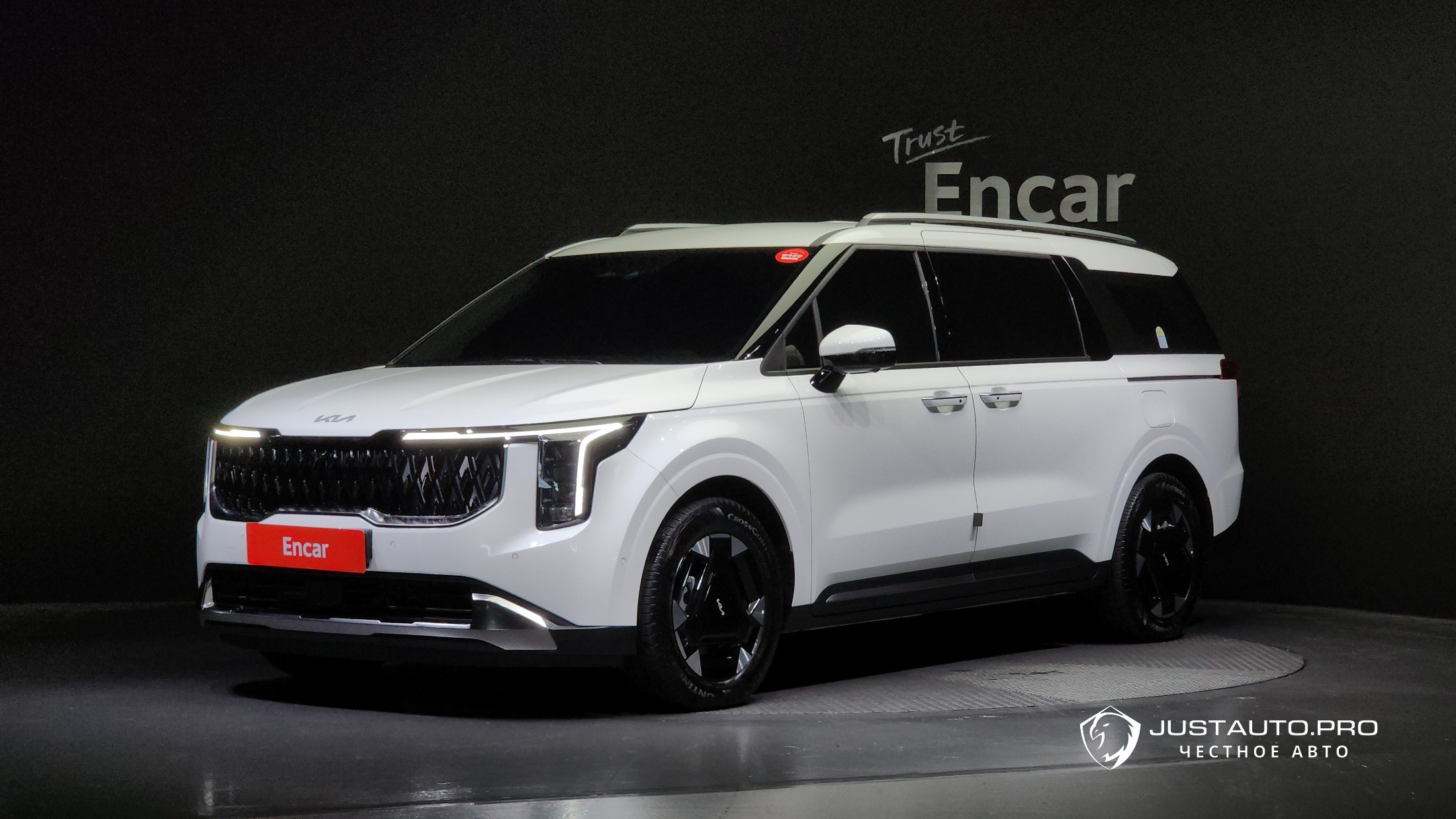 Автомобиль Kia Canival