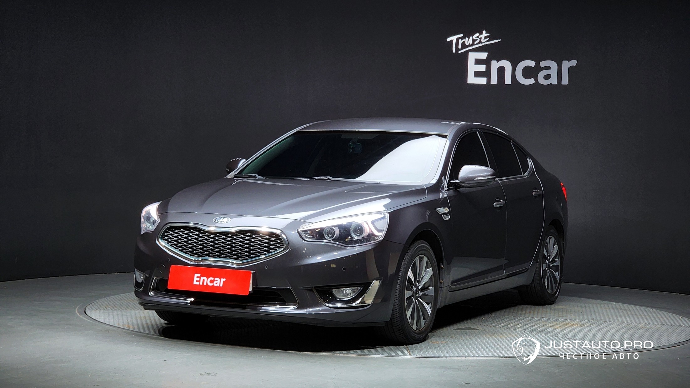 Автомобиль Kia K7