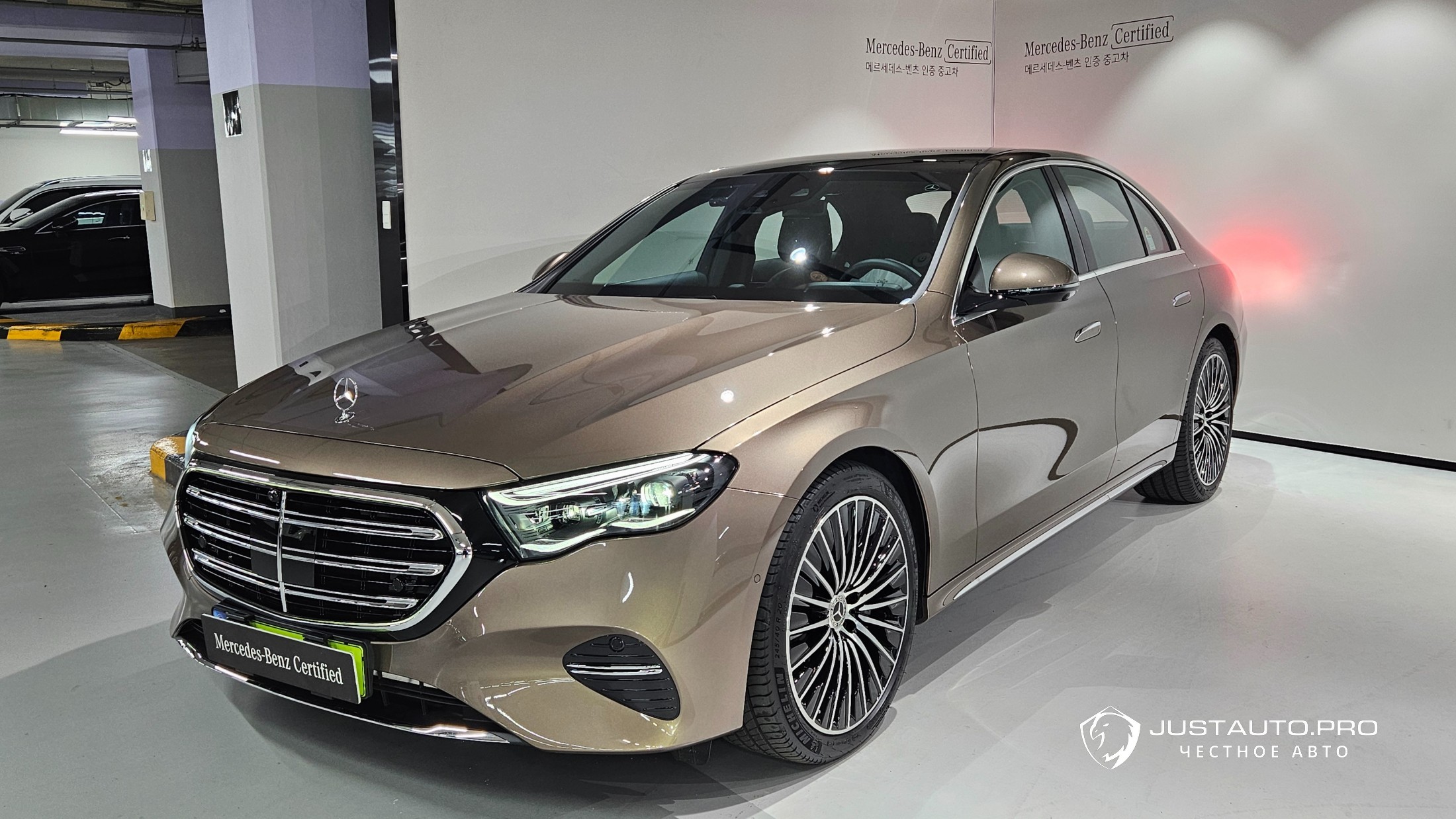 Автомобиль Mercedes-Benz E-Class
