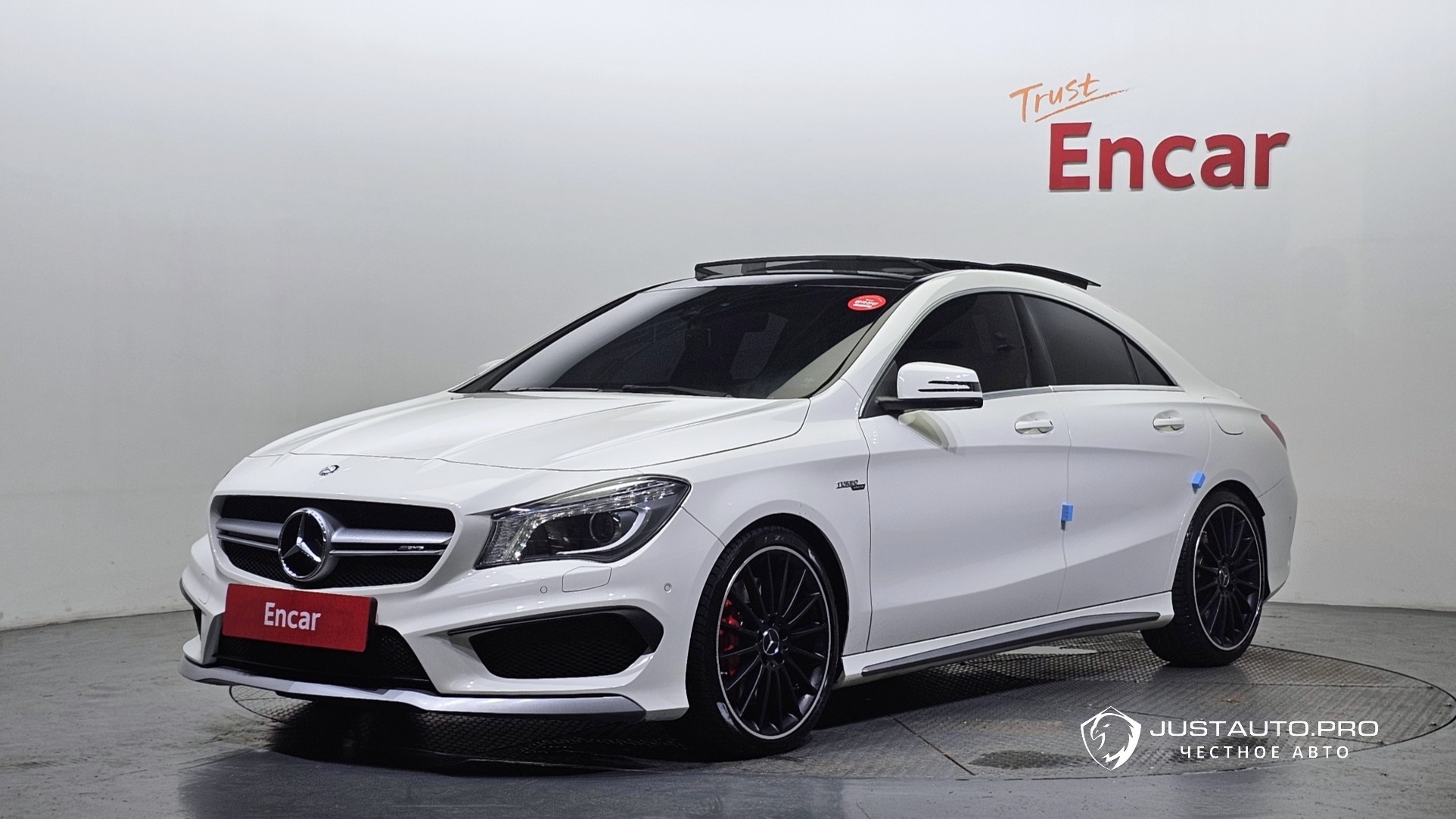 Автомобиль Mercedes-Benz CLA-Class