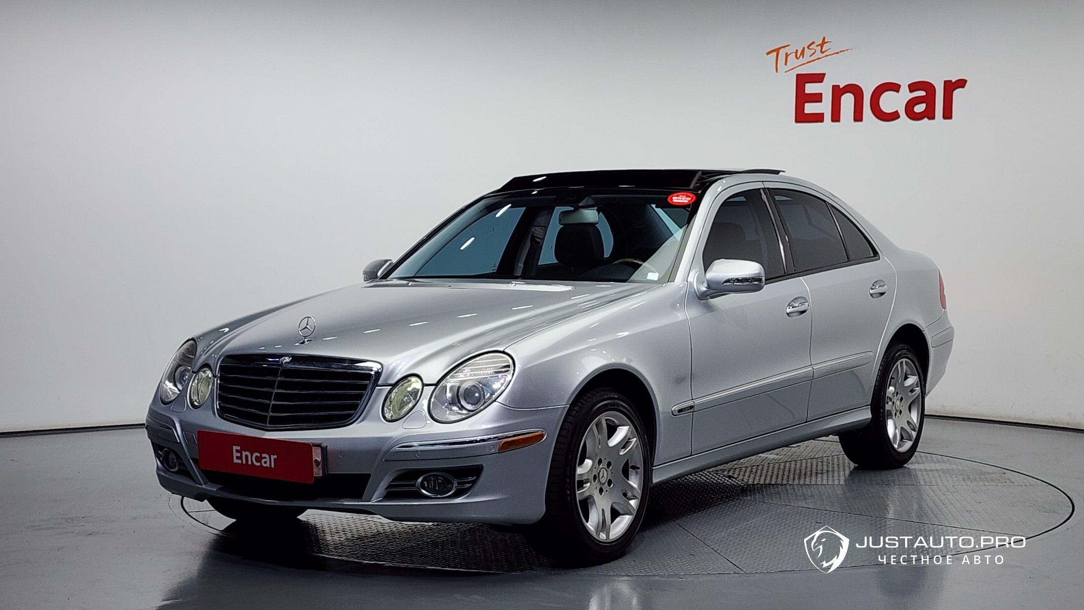 Автомобиль Mercedes-Benz E-Class