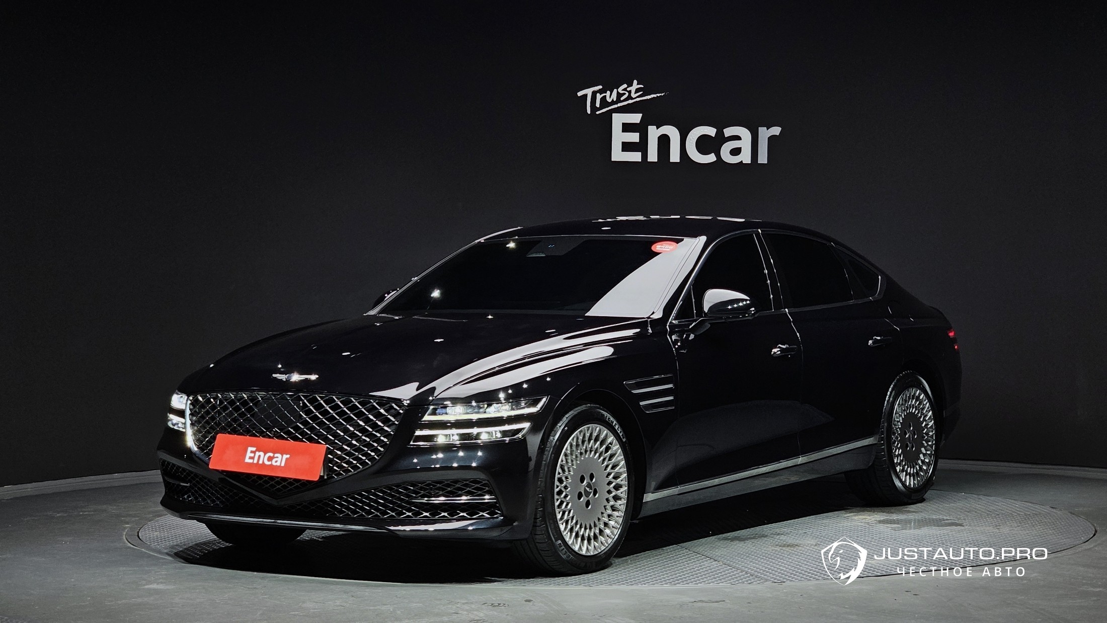Автомобиль Genesis G80