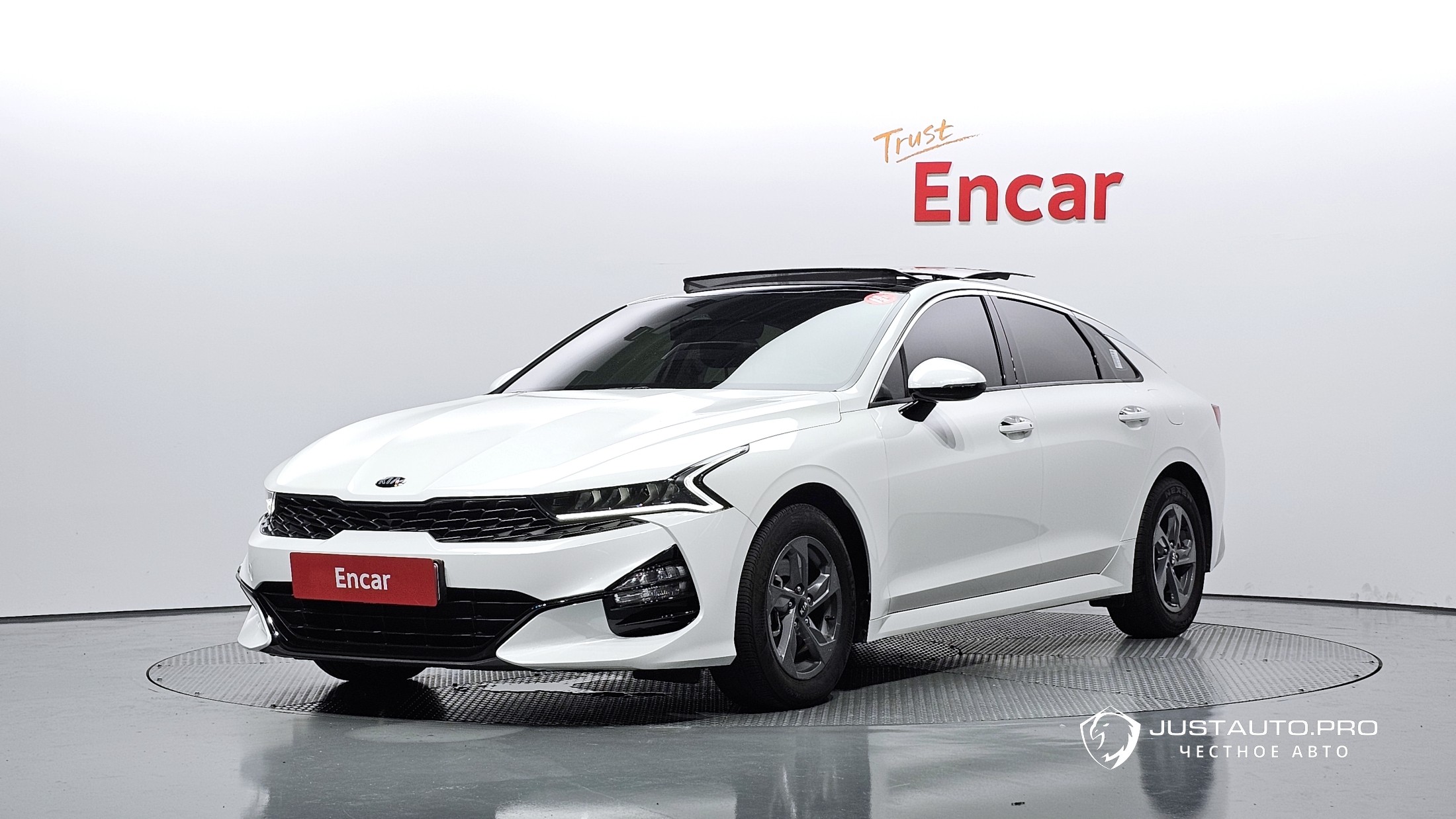 Автомобиль Kia K5