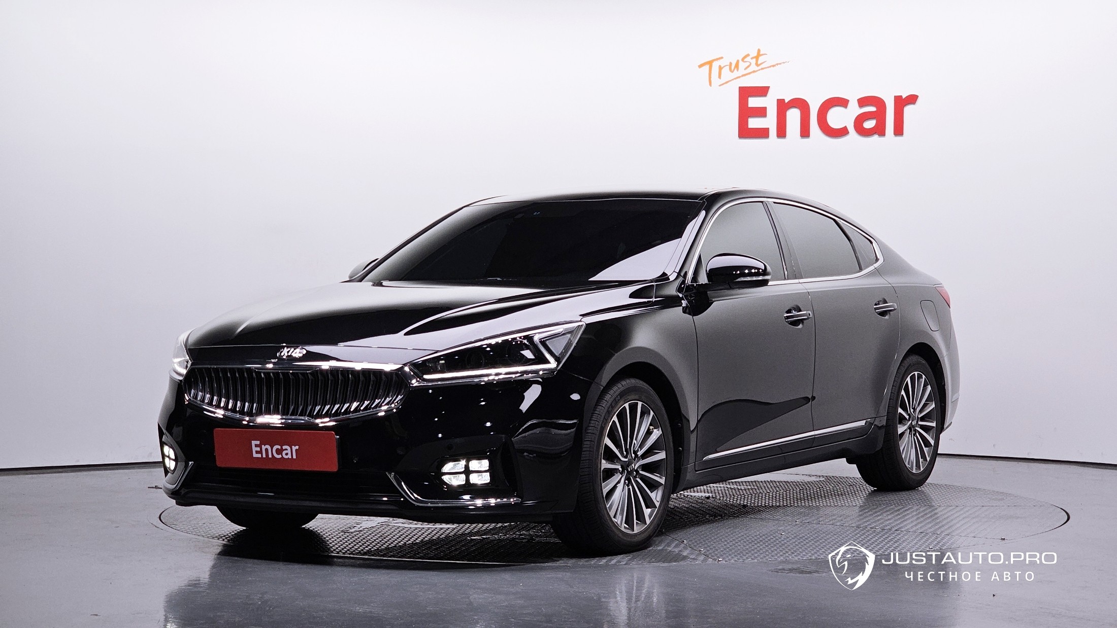 Автомобиль Kia K7