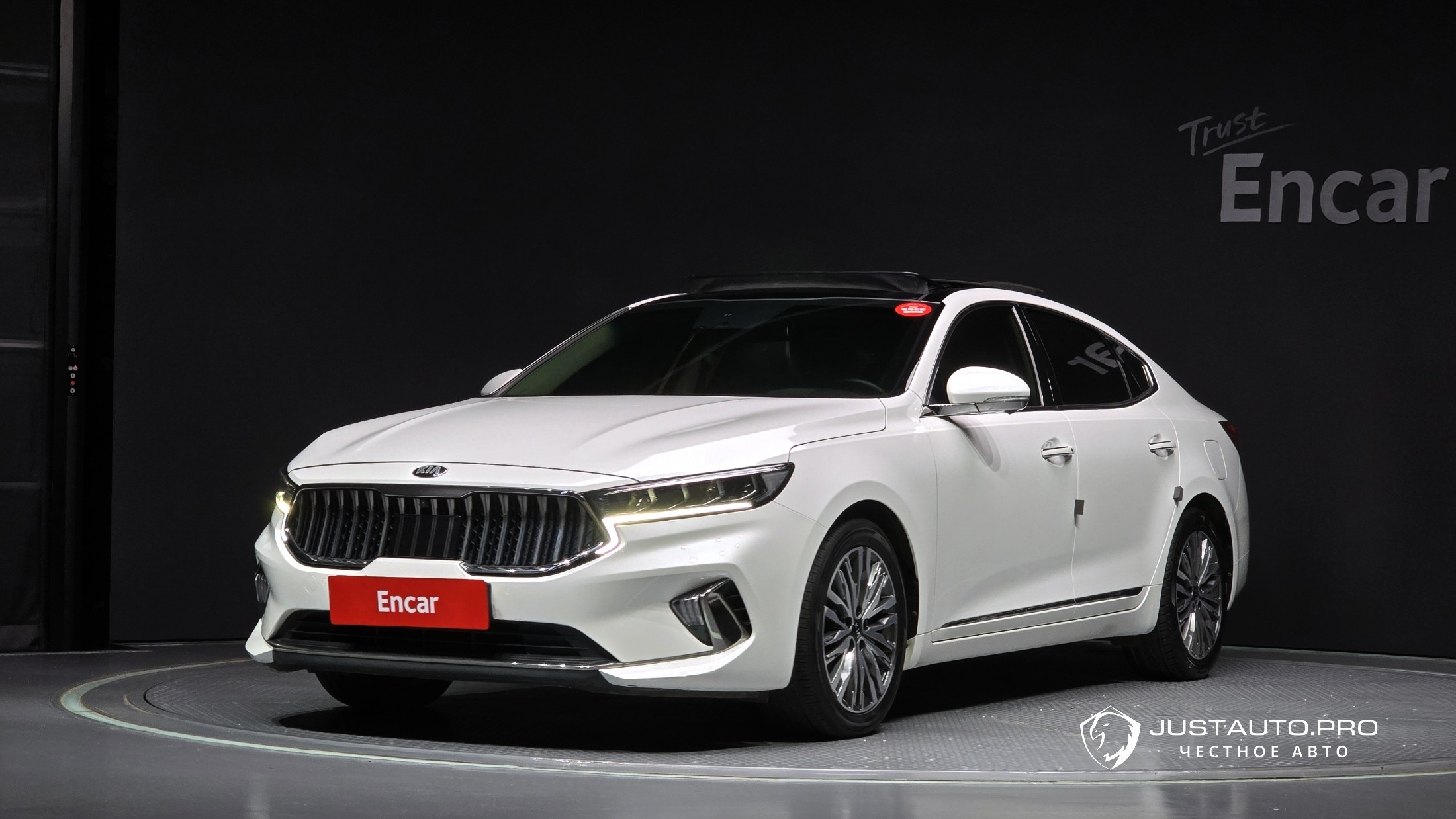Автомобиль Kia K7