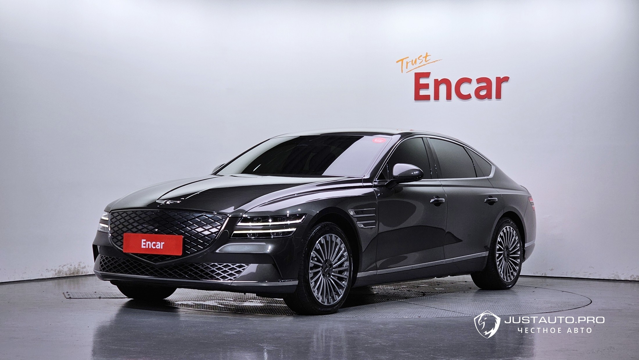 Автомобиль Genesis G80