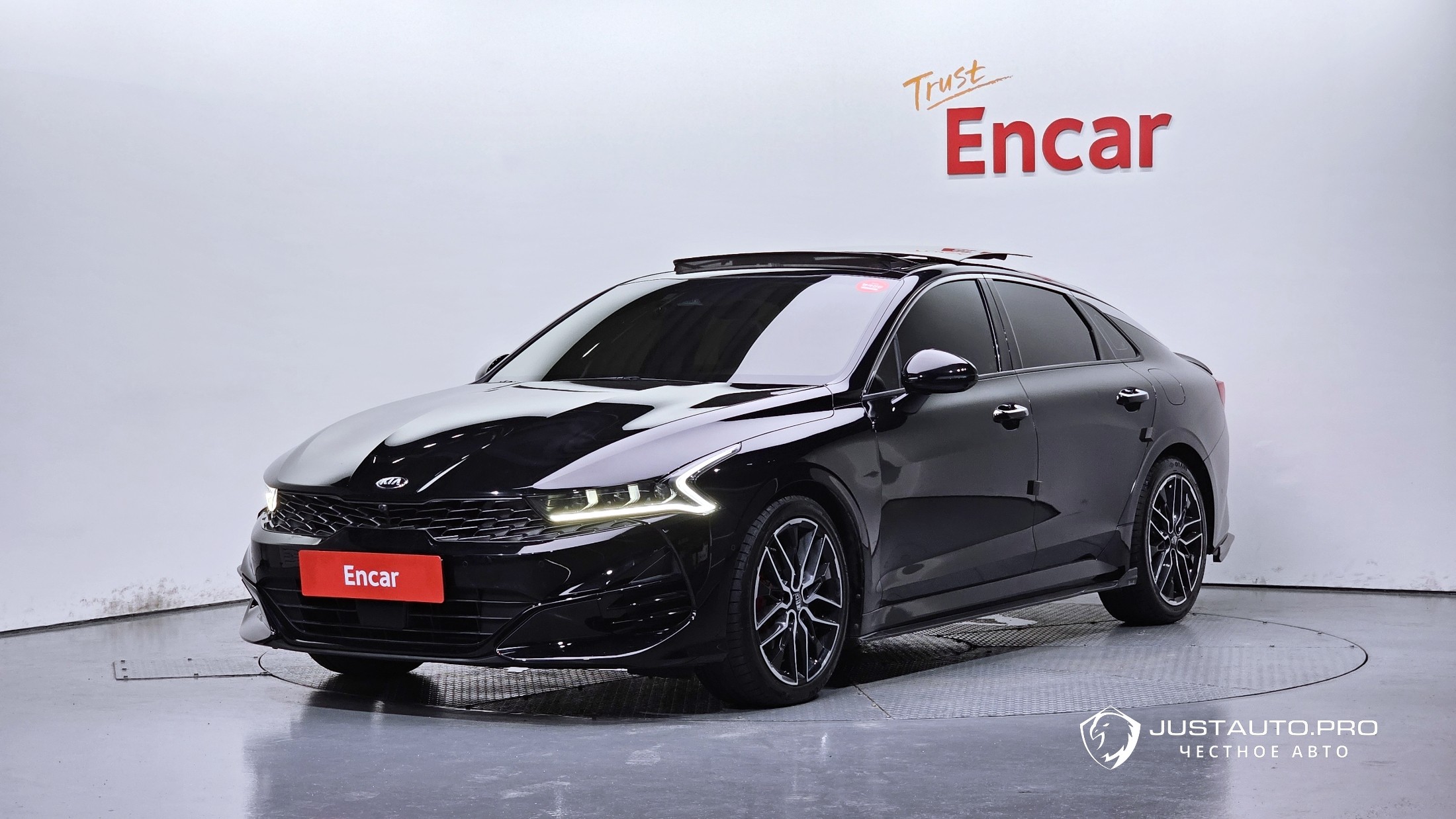 Автомобиль Kia K5